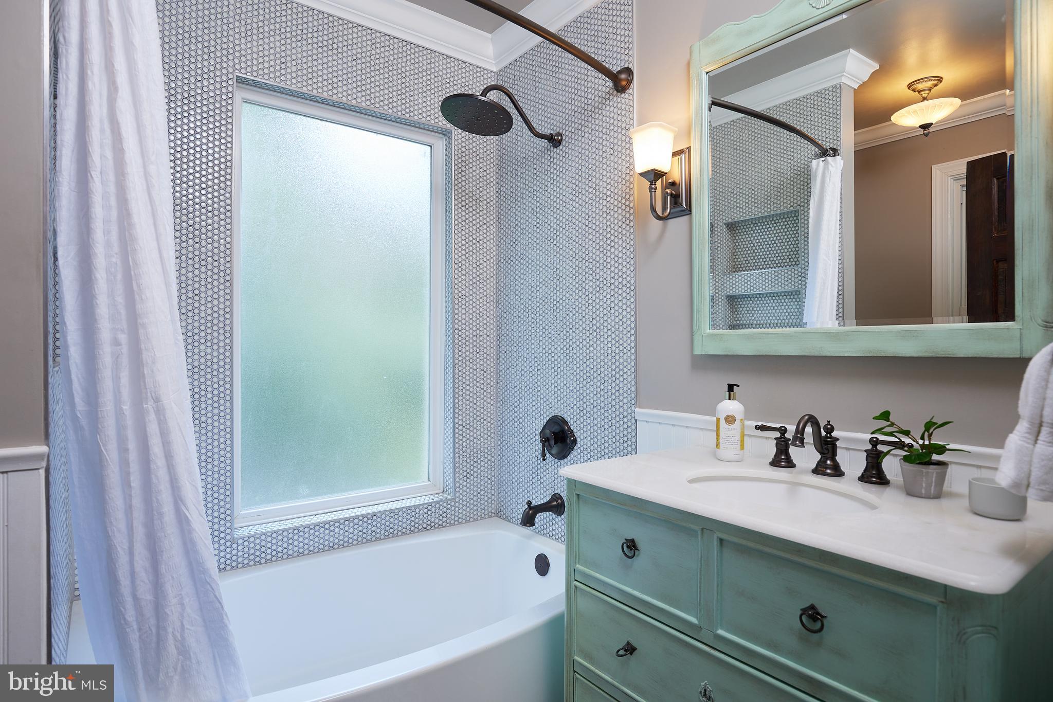 MOUNT RAINIER - Residential