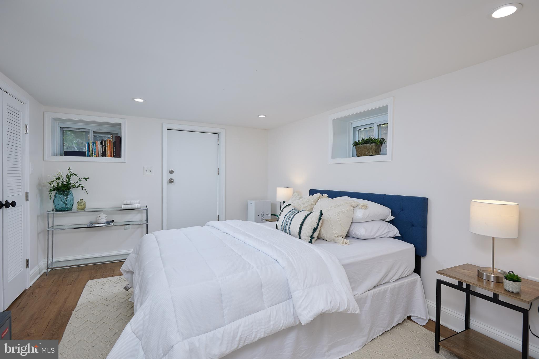 MOUNT RAINIER - Residential