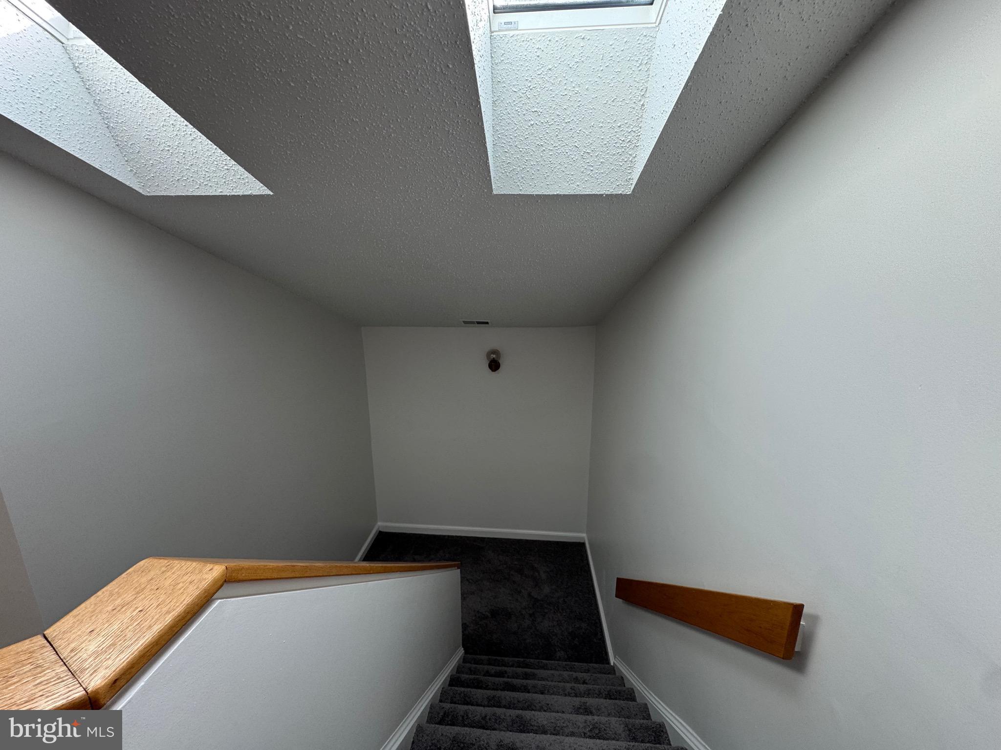 VILLARIDGE - Residential Lease