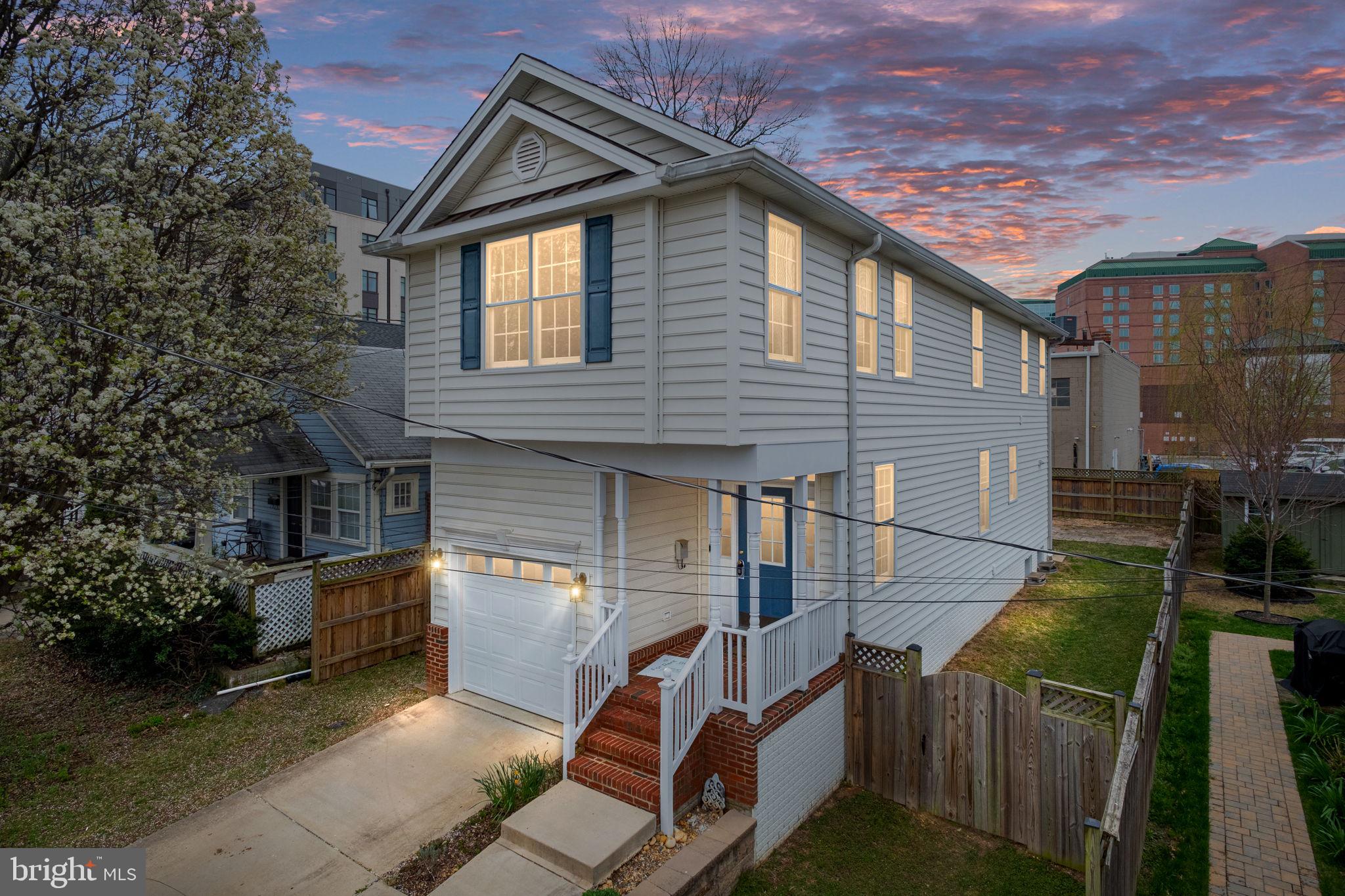 VIRGINIA SQUARE - Residential Lease