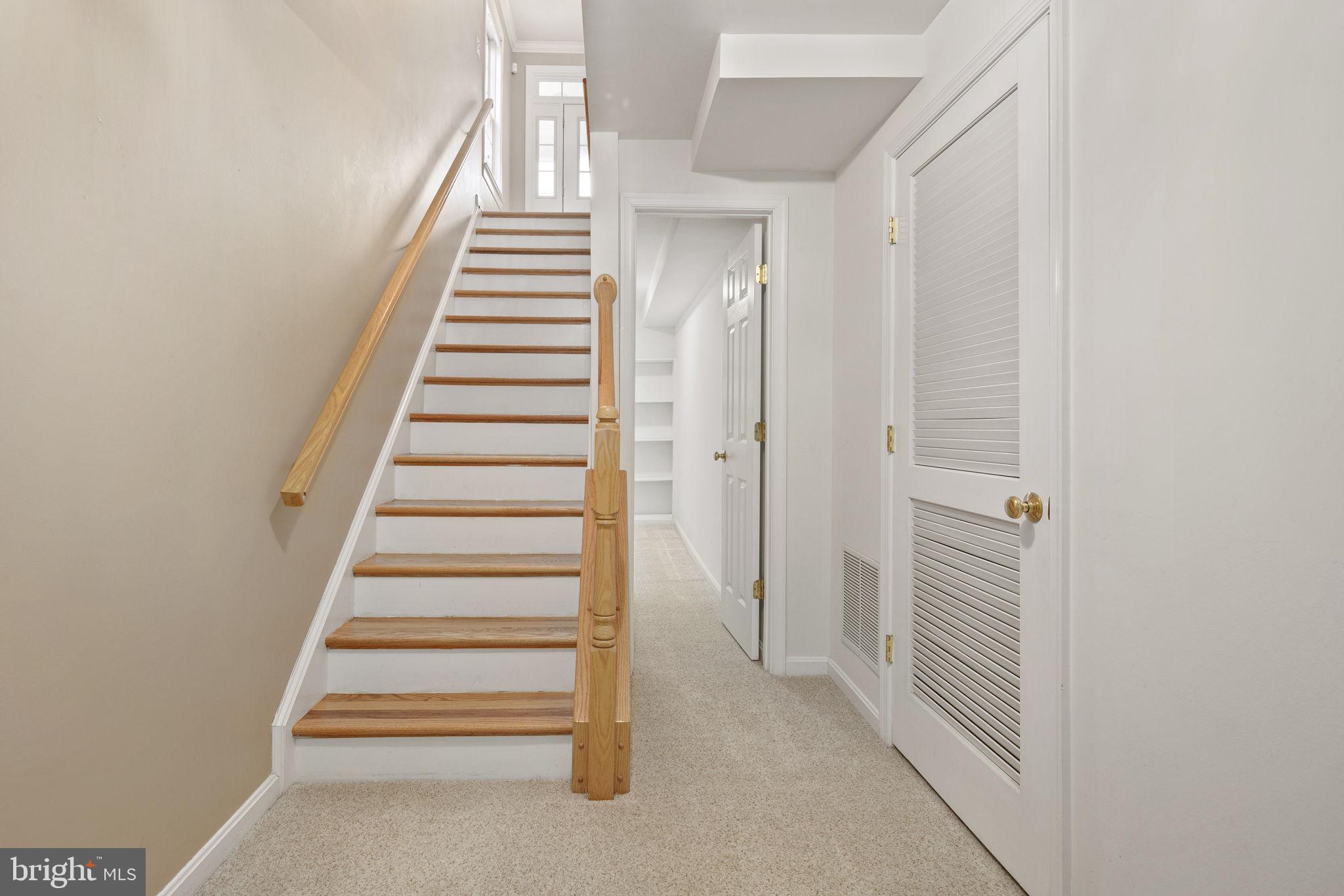 VIRGINIA SQUARE - Residential Lease