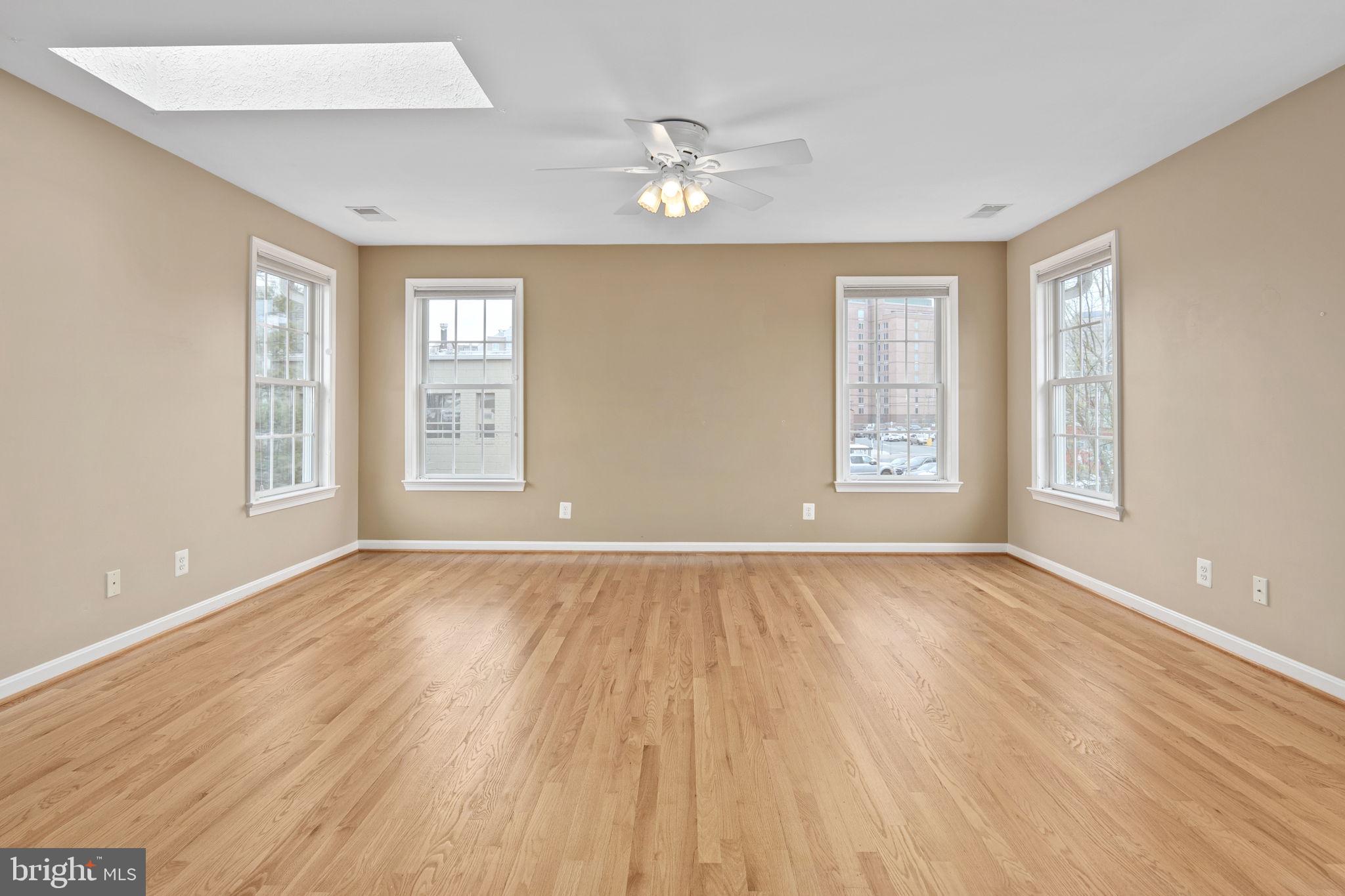 VIRGINIA SQUARE - Residential Lease