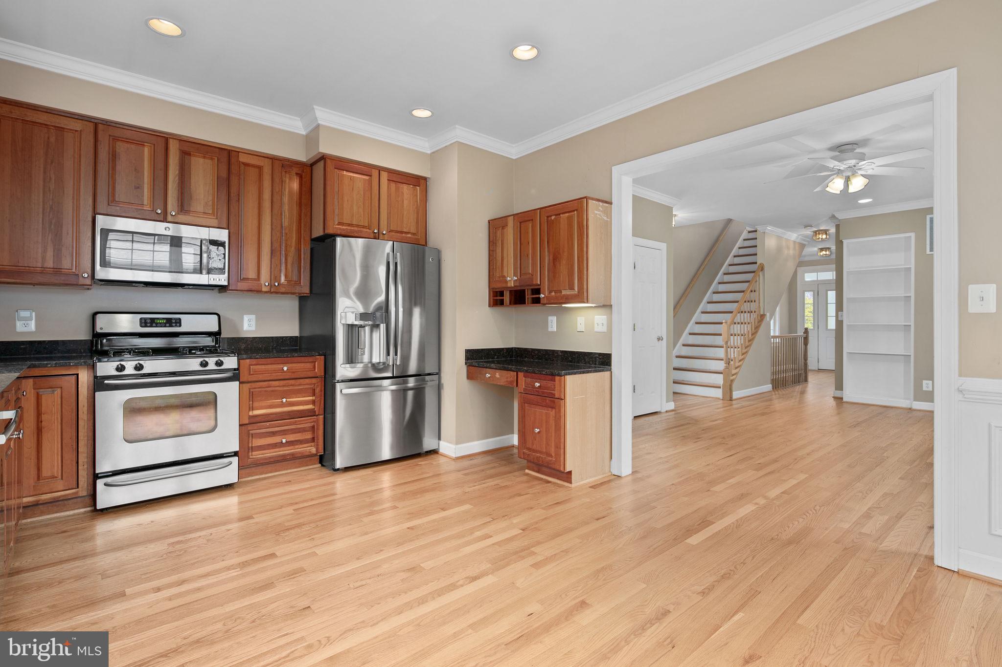 VIRGINIA SQUARE - Residential Lease