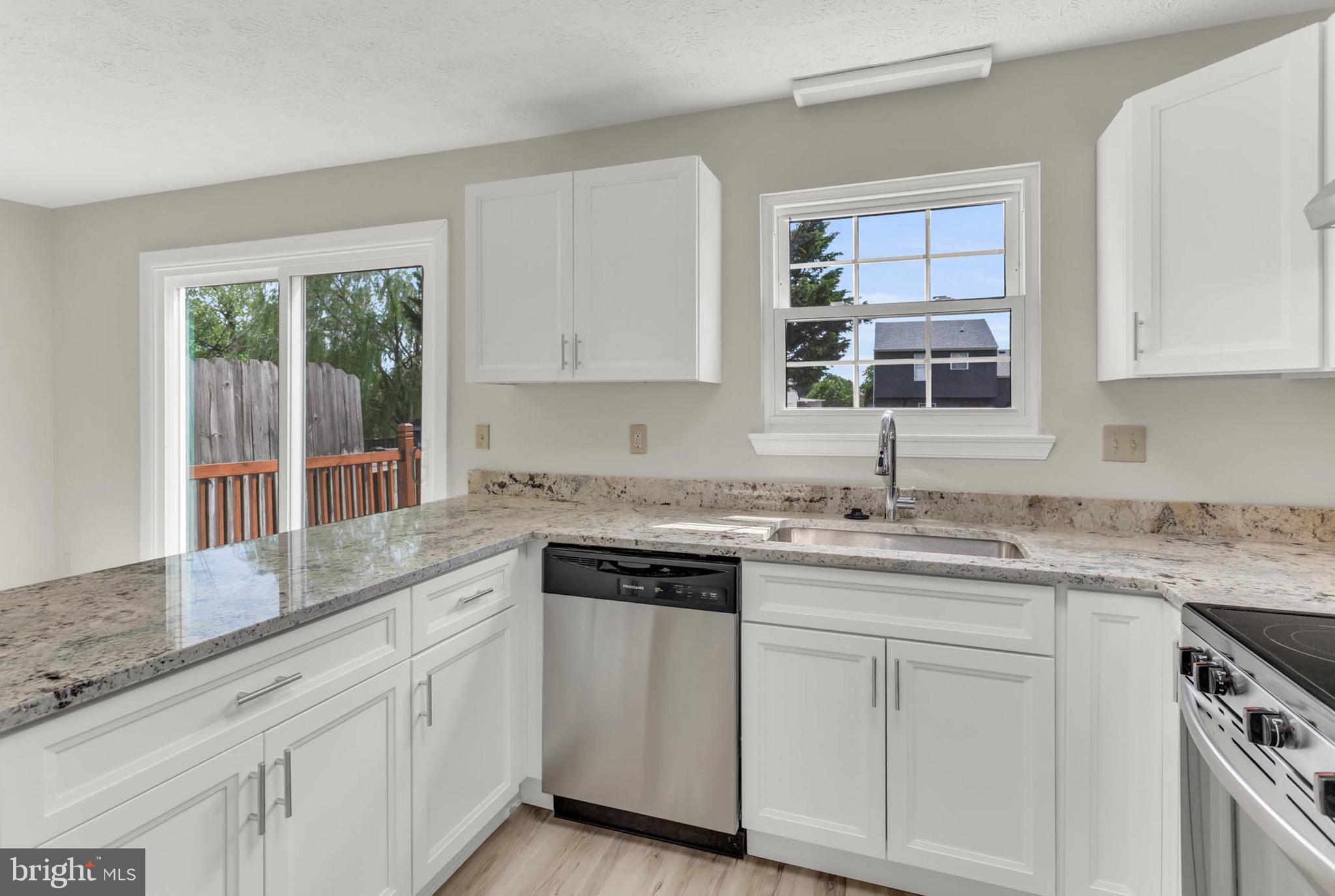 WOODBRIDGE CENTER - Residential