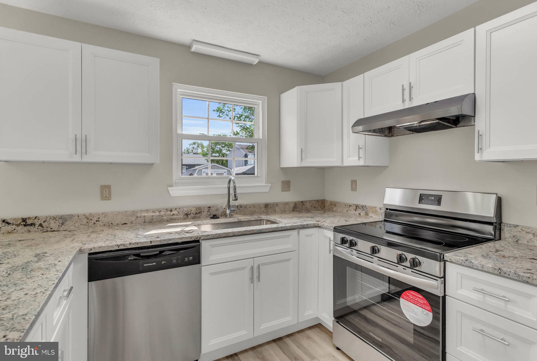 WOODBRIDGE CENTER - Residential