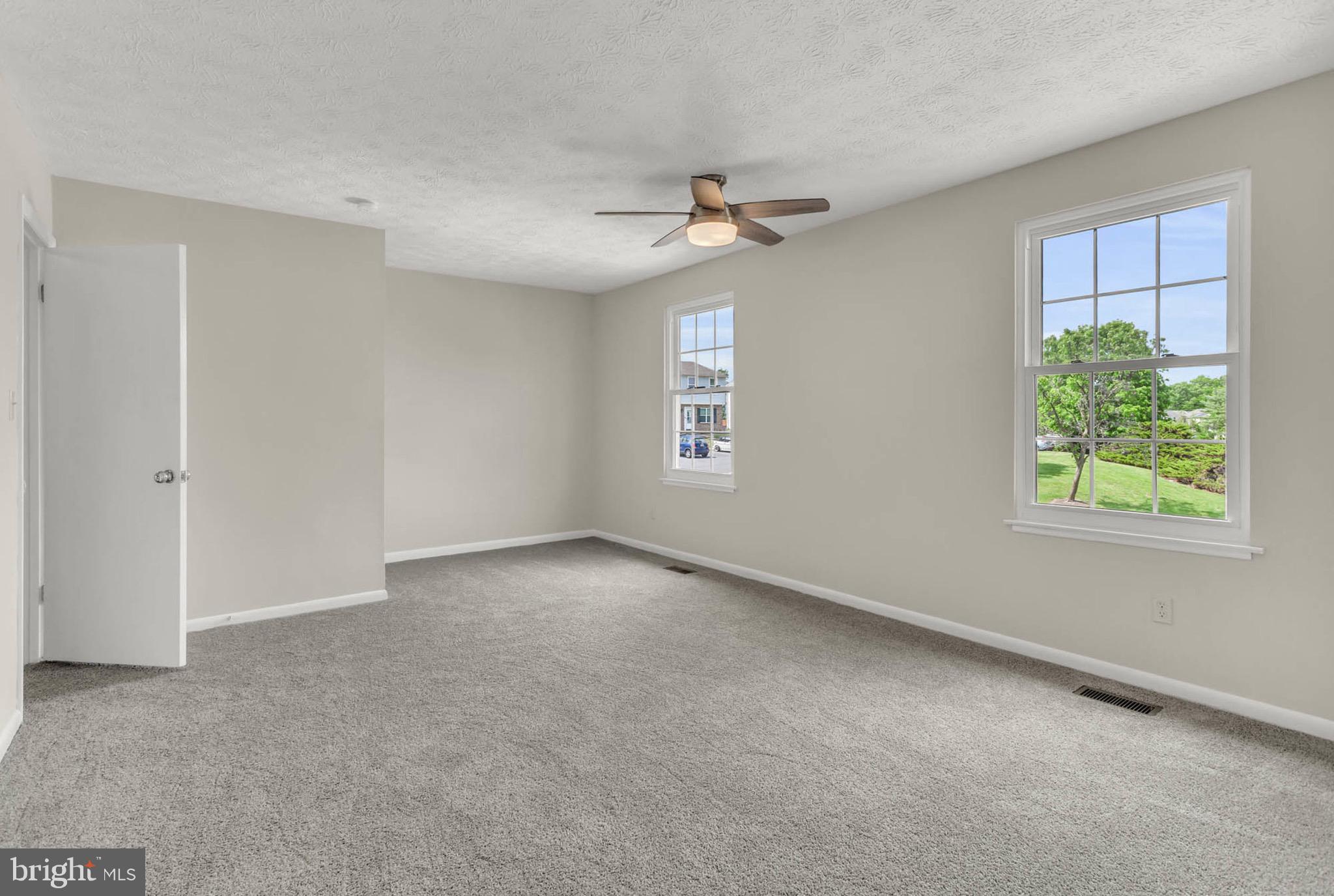 WOODBRIDGE CENTER - Residential