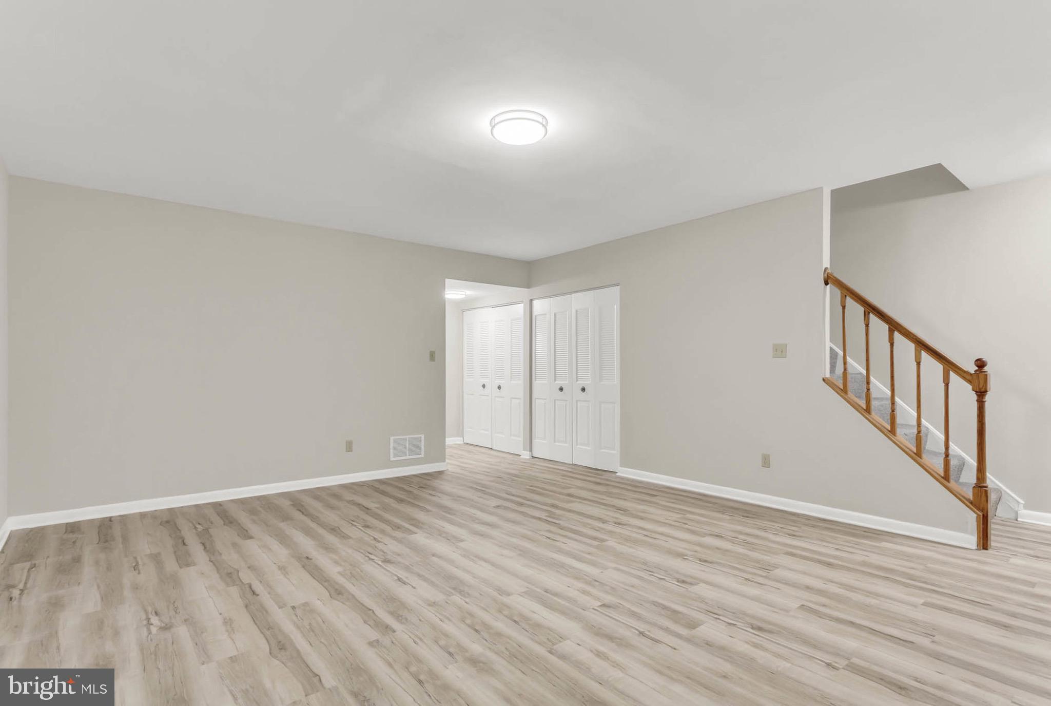 WOODBRIDGE CENTER - Residential