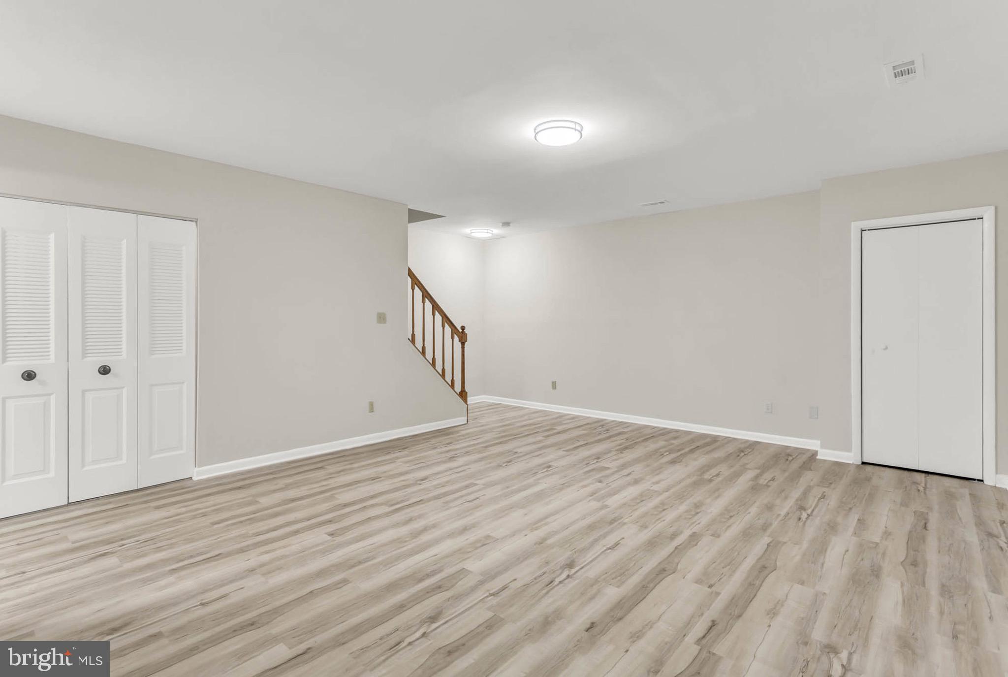 WOODBRIDGE CENTER - Residential