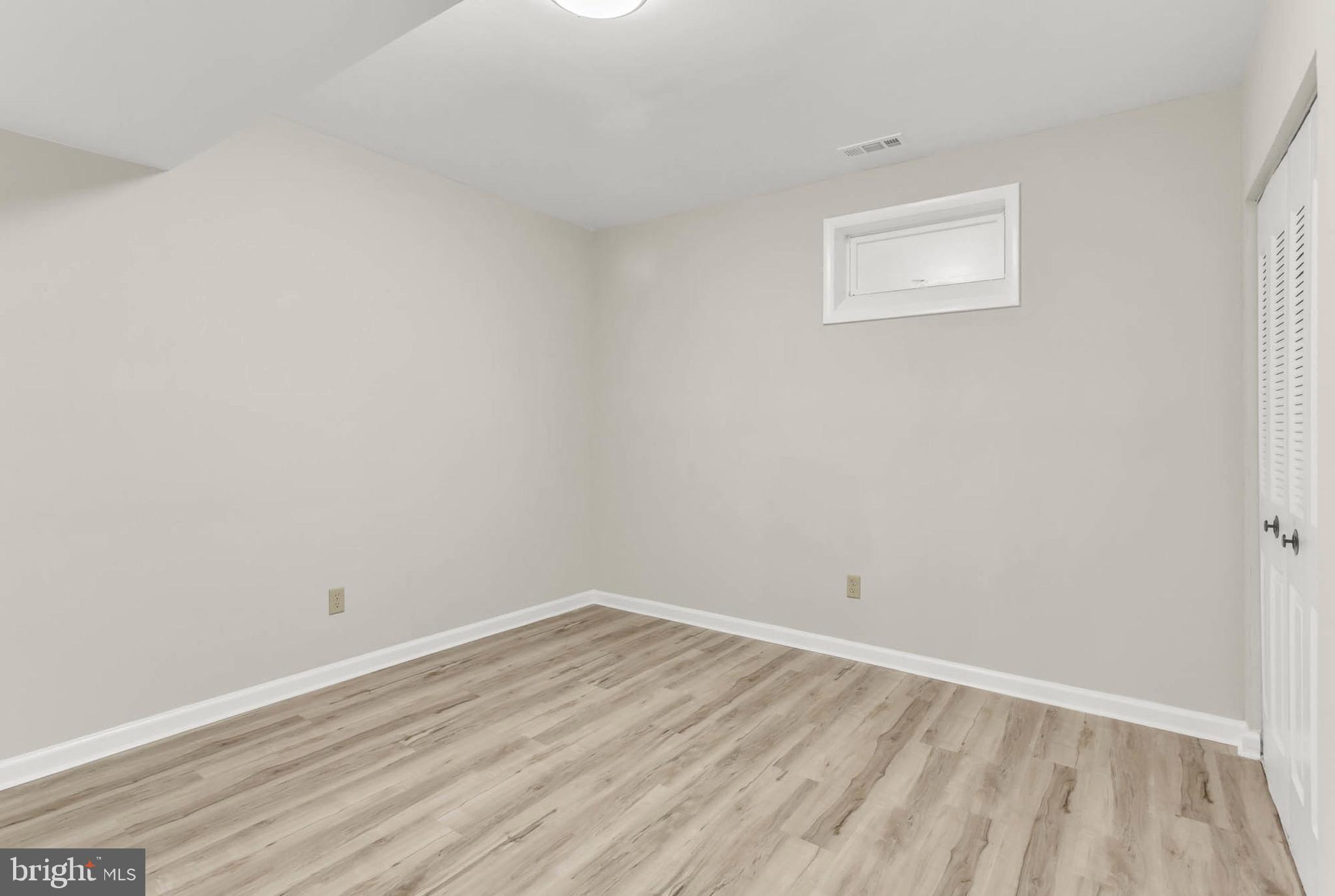 WOODBRIDGE CENTER - Residential