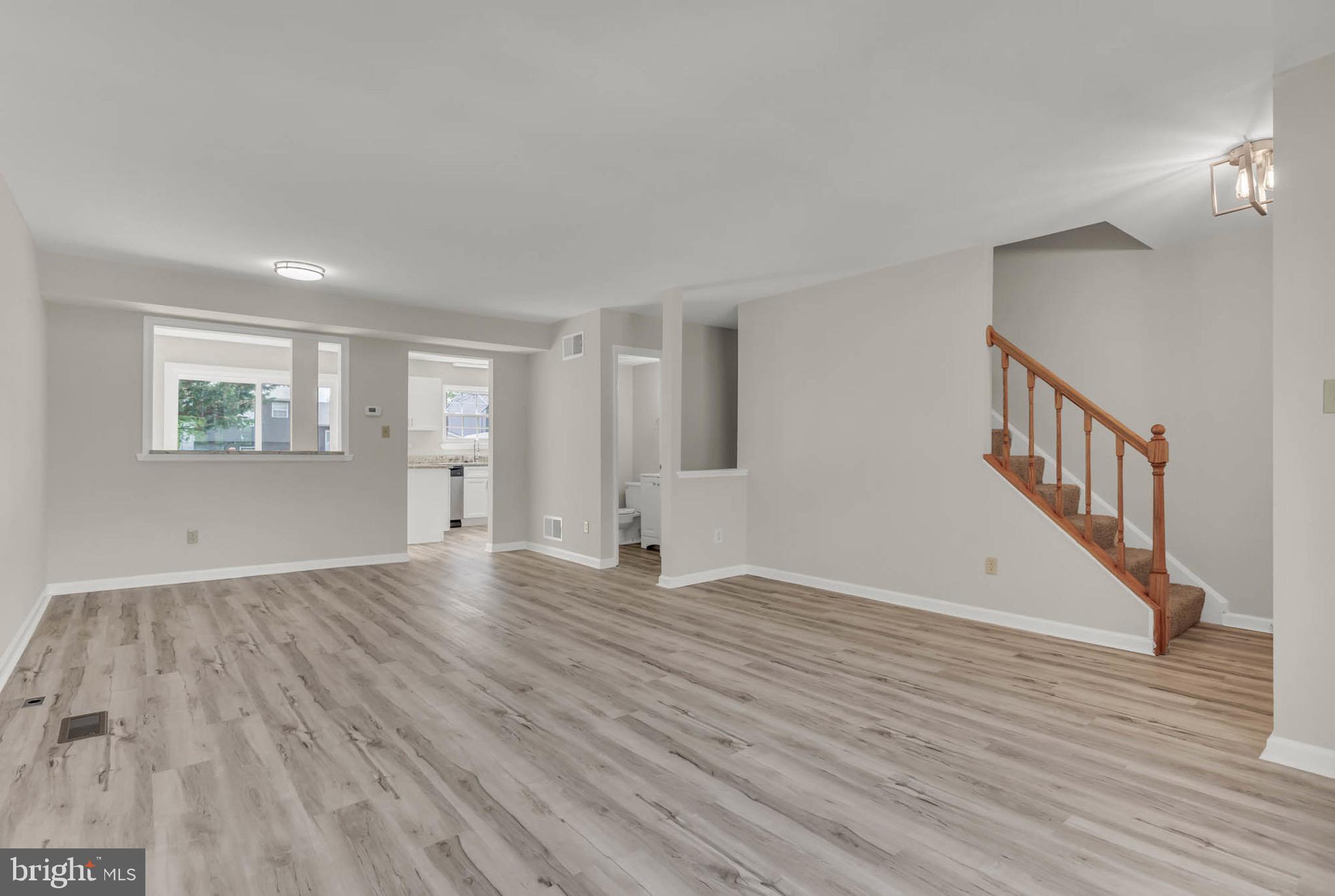 WOODBRIDGE CENTER - Residential