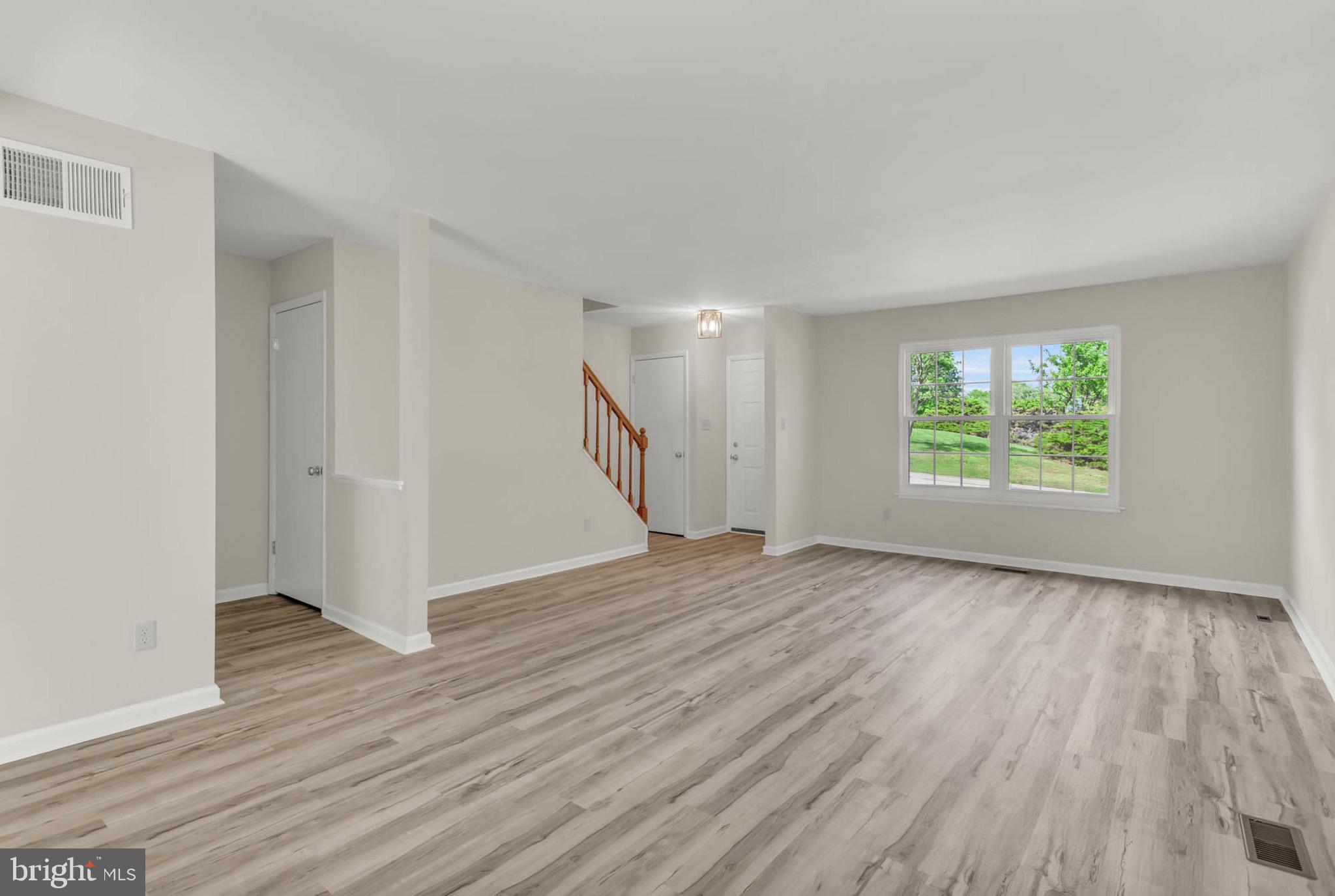 WOODBRIDGE CENTER - Residential