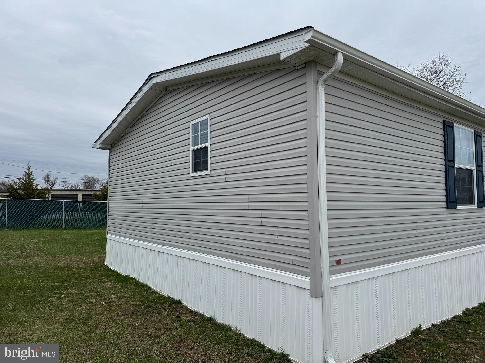 LINCOLN ESTATES MHP - Residential