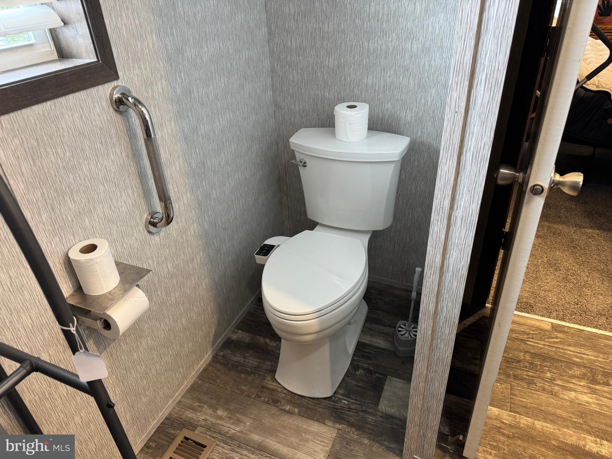 LINCOLN ESTATES MHP - Residential