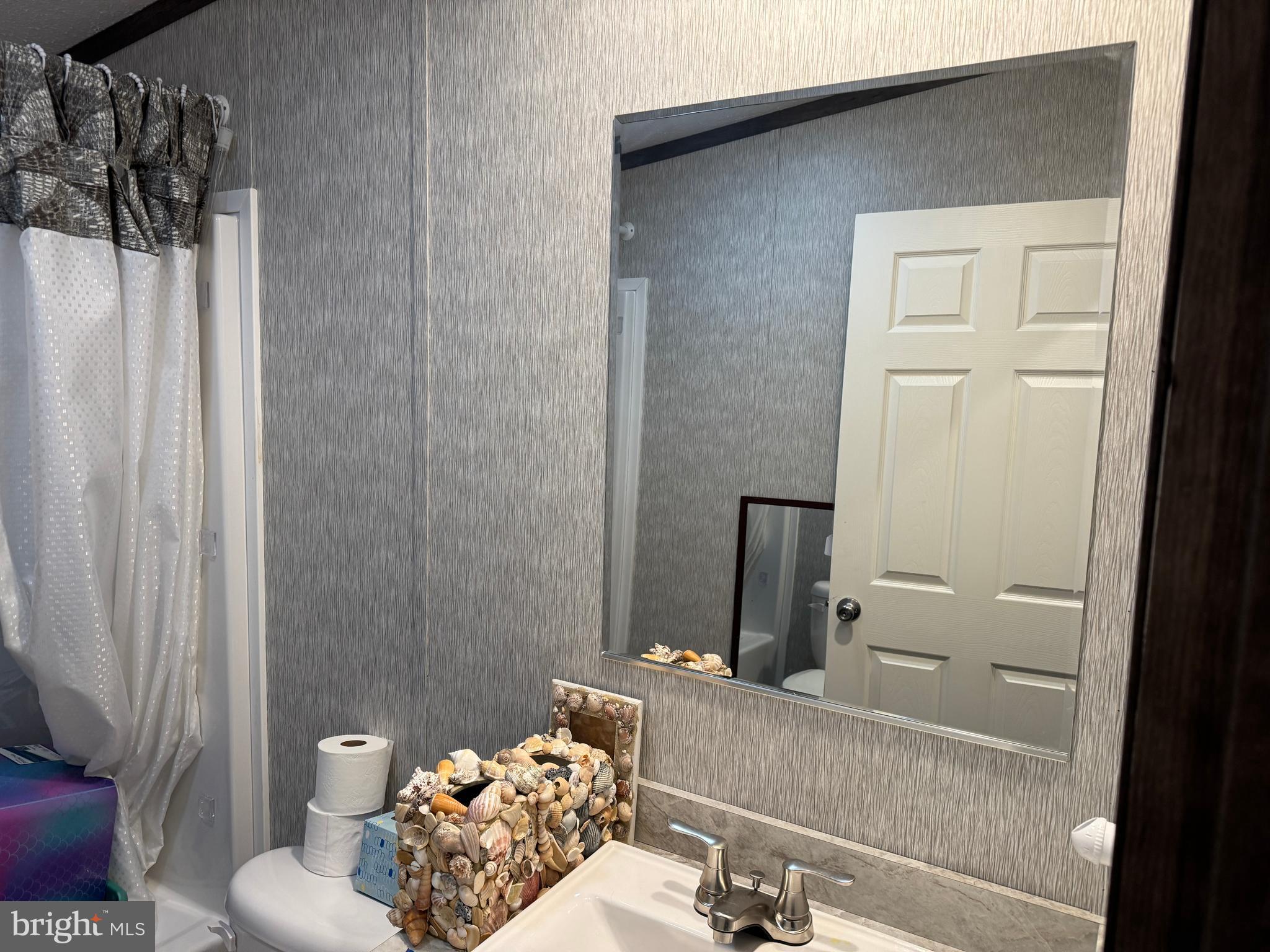 LINCOLN ESTATES MHP - Residential