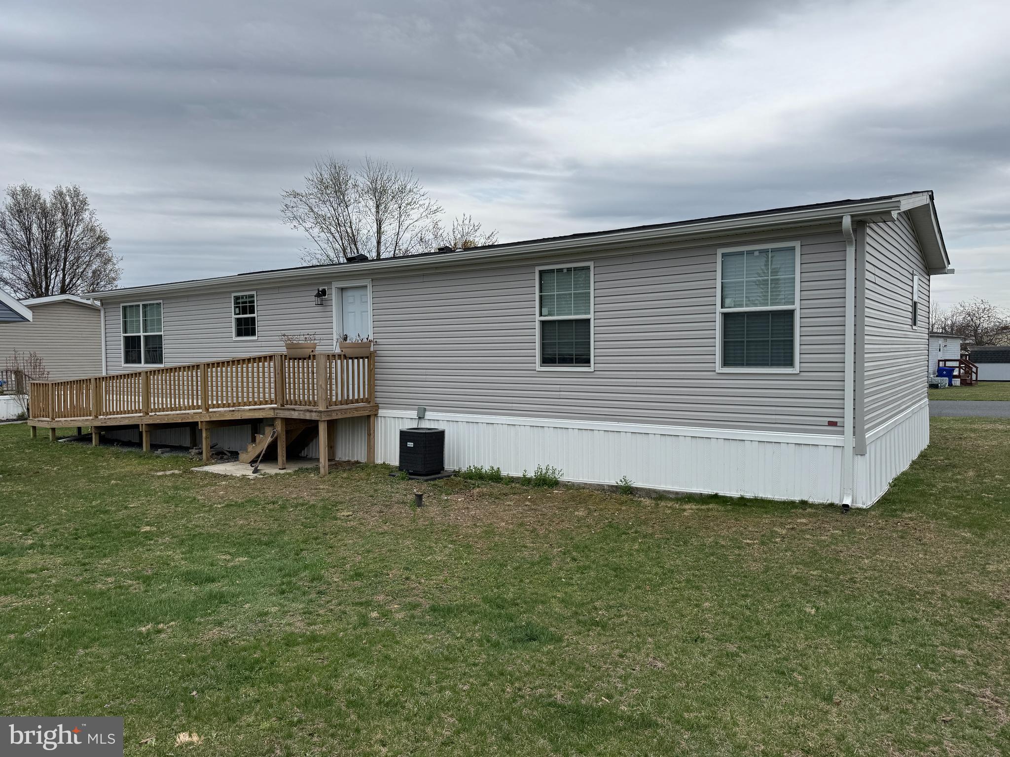 LINCOLN ESTATES MHP - Residential