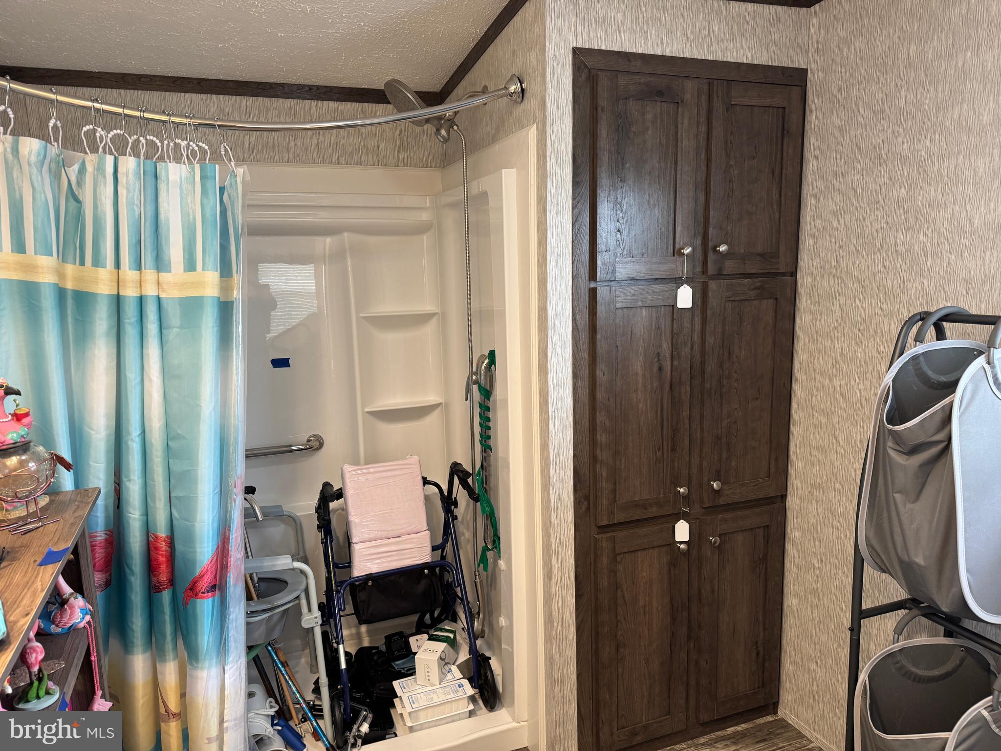 LINCOLN ESTATES MHP - Residential