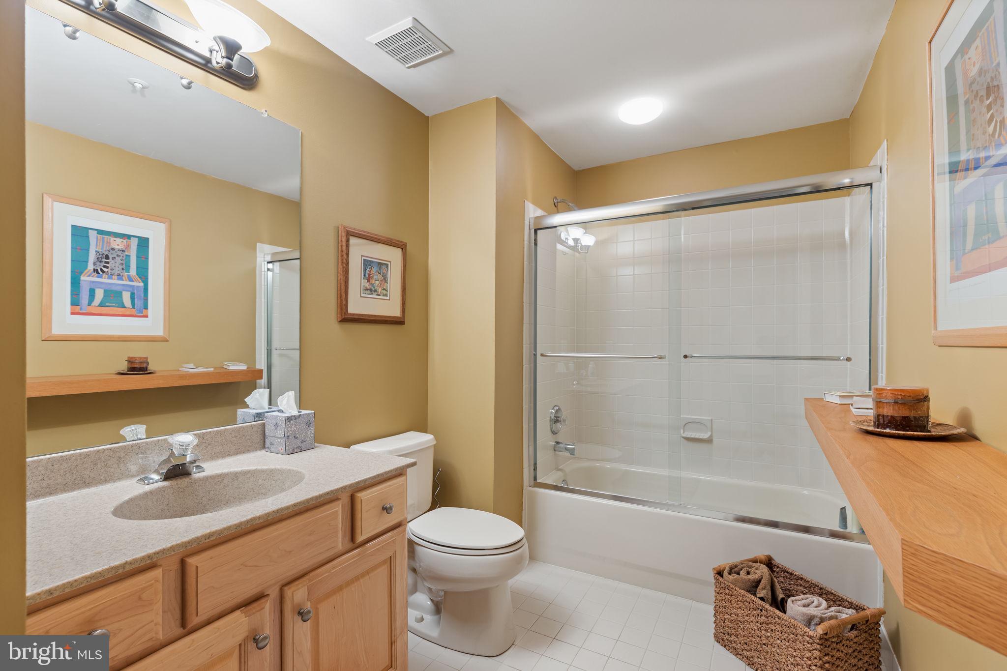 MERION HILL - Residential