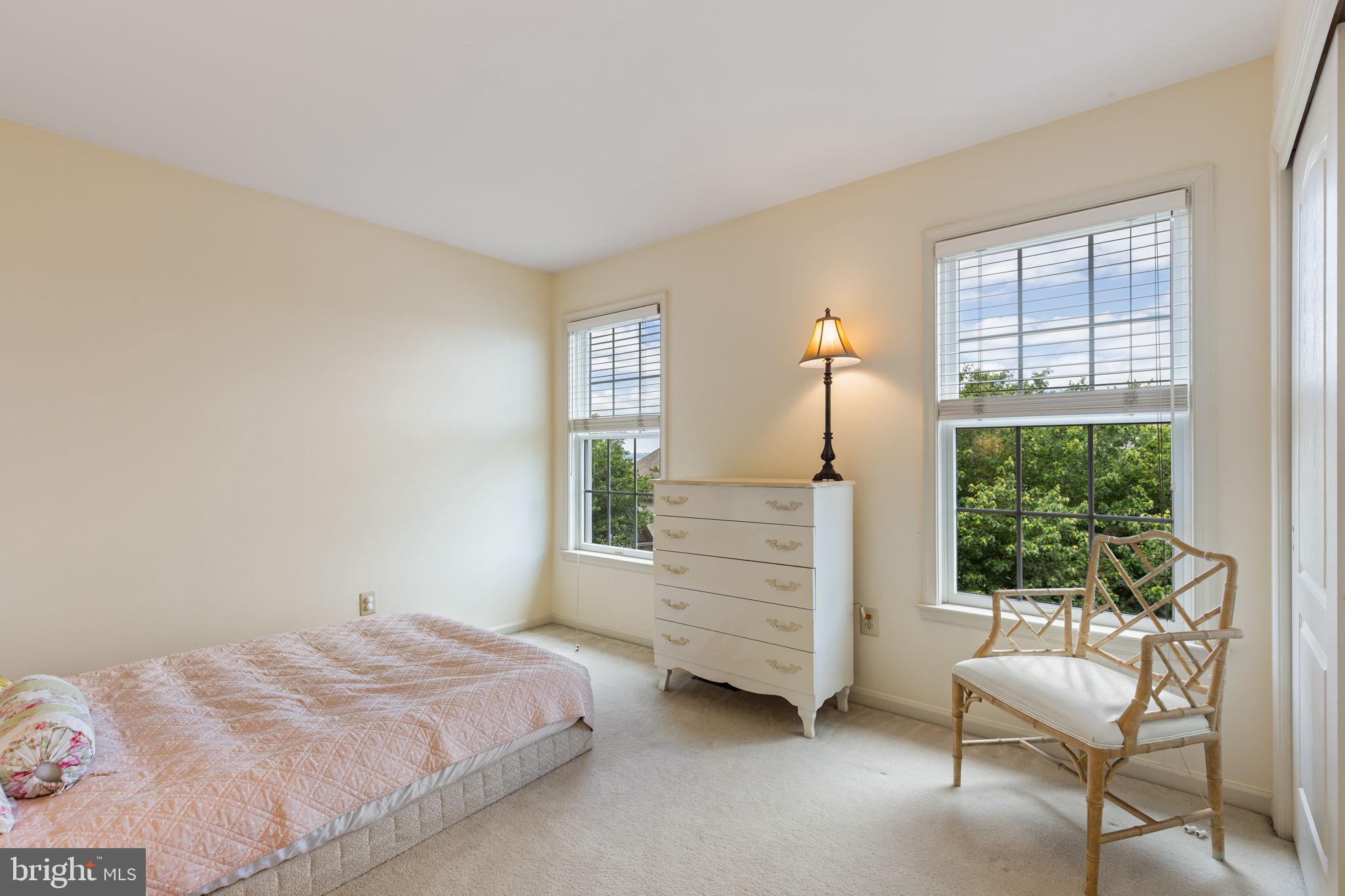 MERION HILL - Residential