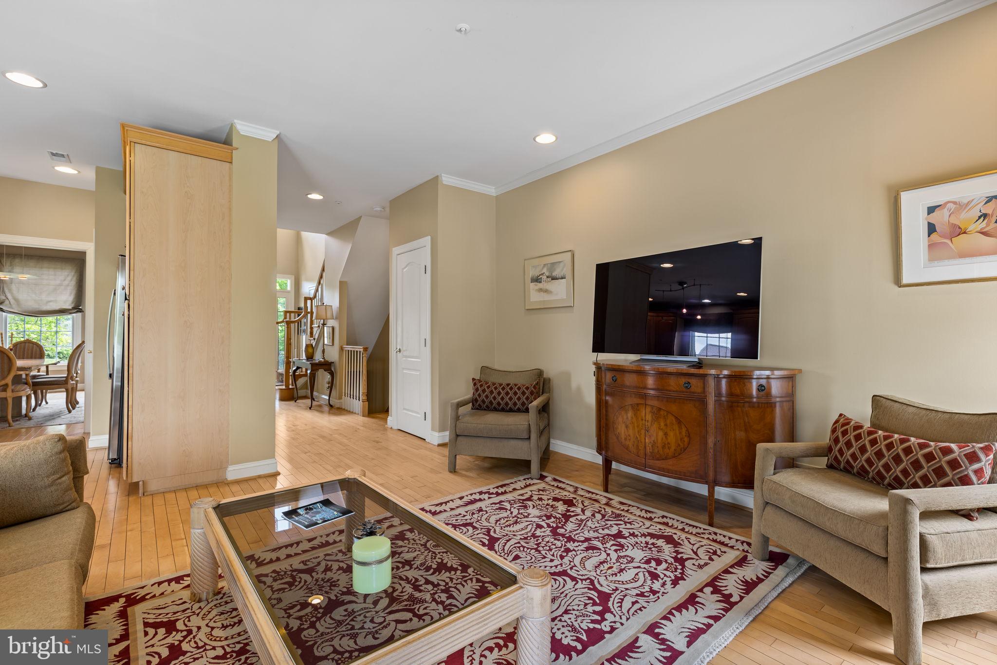 MERION HILL - Residential