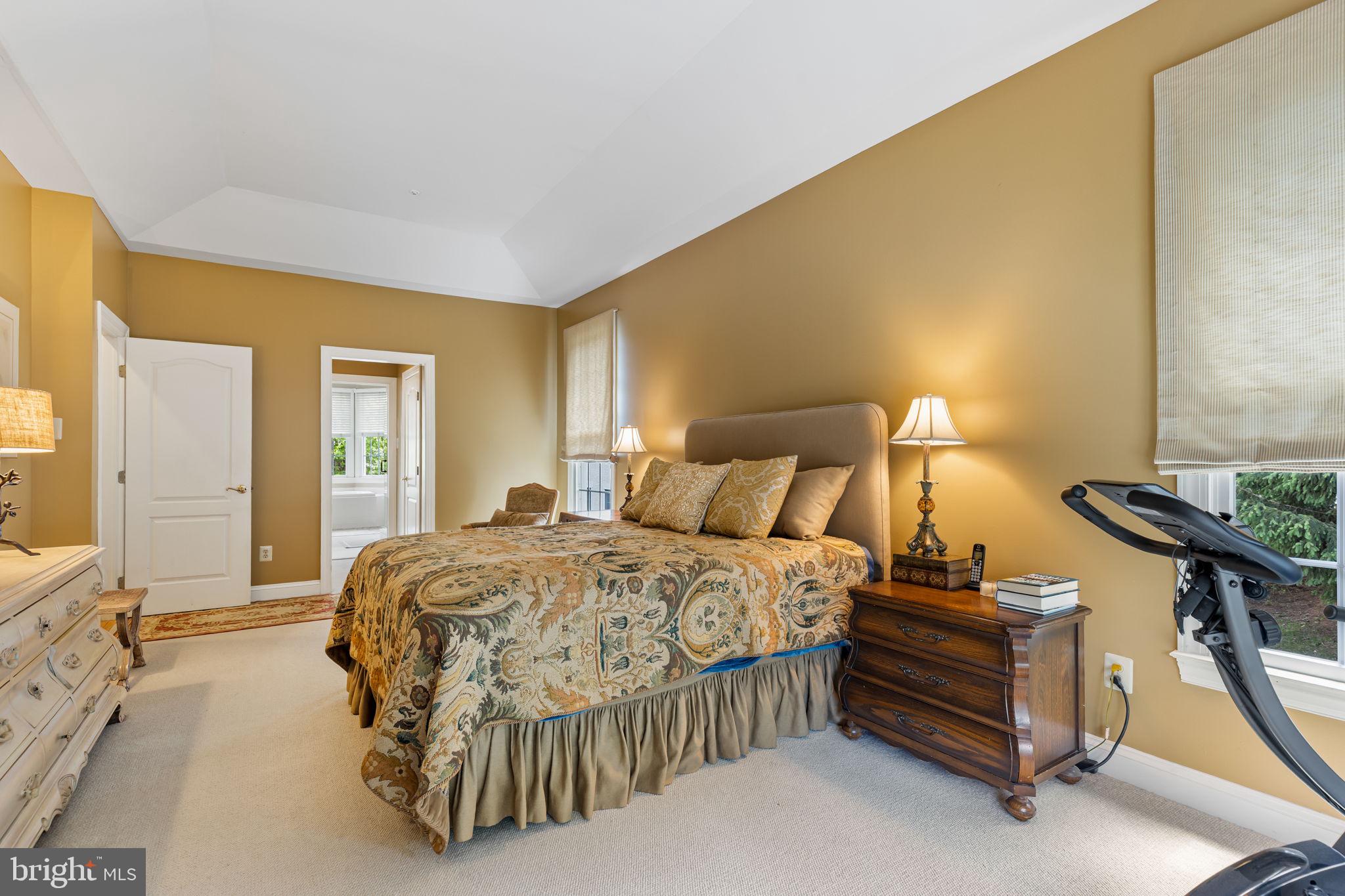 MERION HILL - Residential