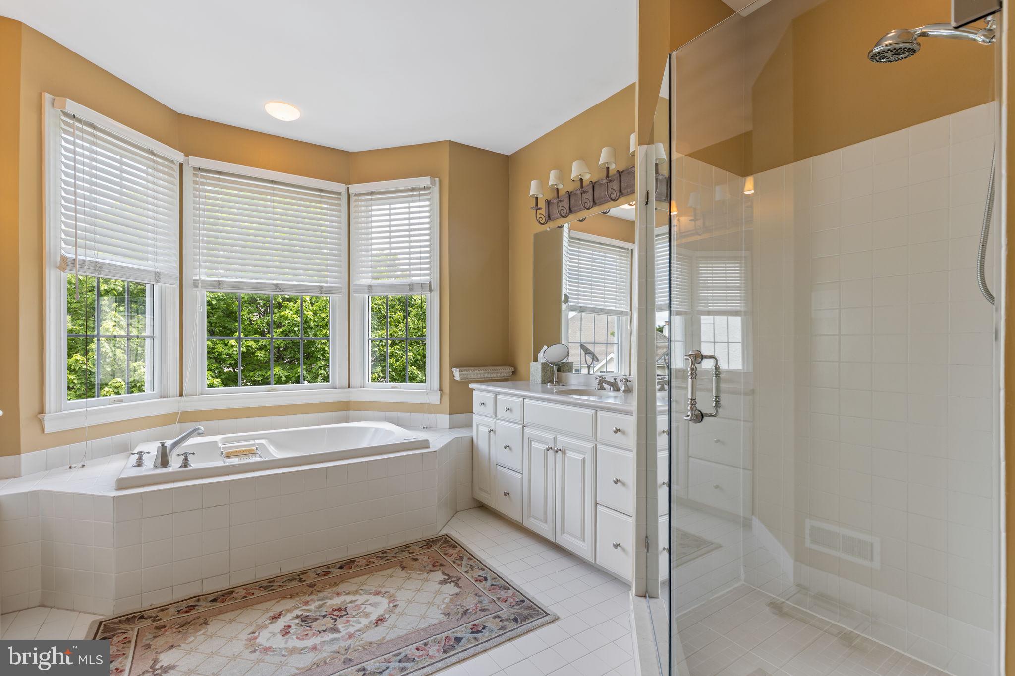 MERION HILL - Residential