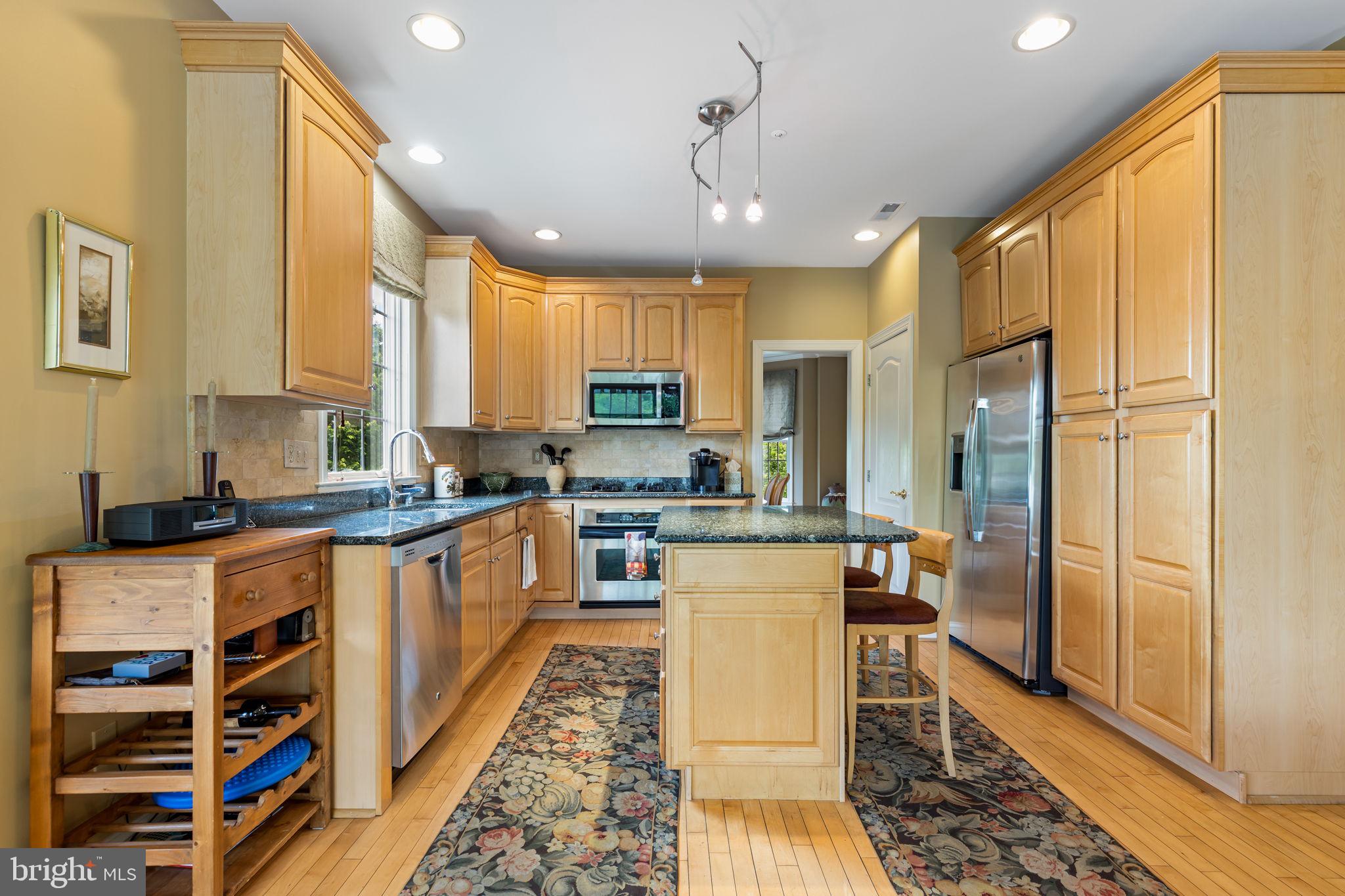 MERION HILL - Residential