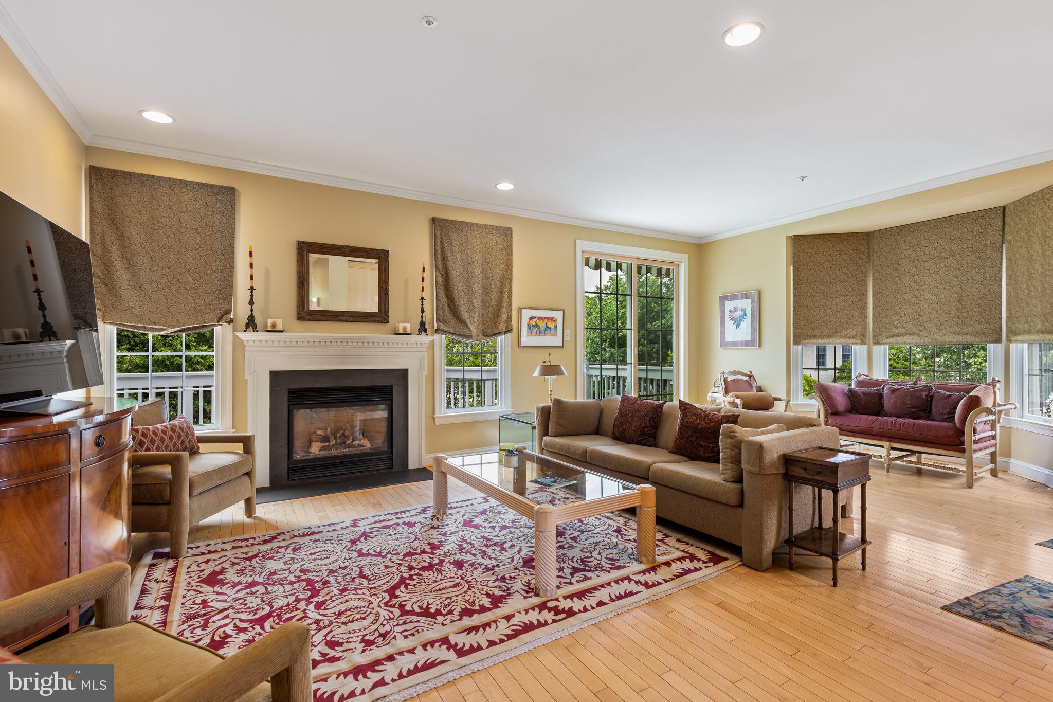 MERION HILL - Residential