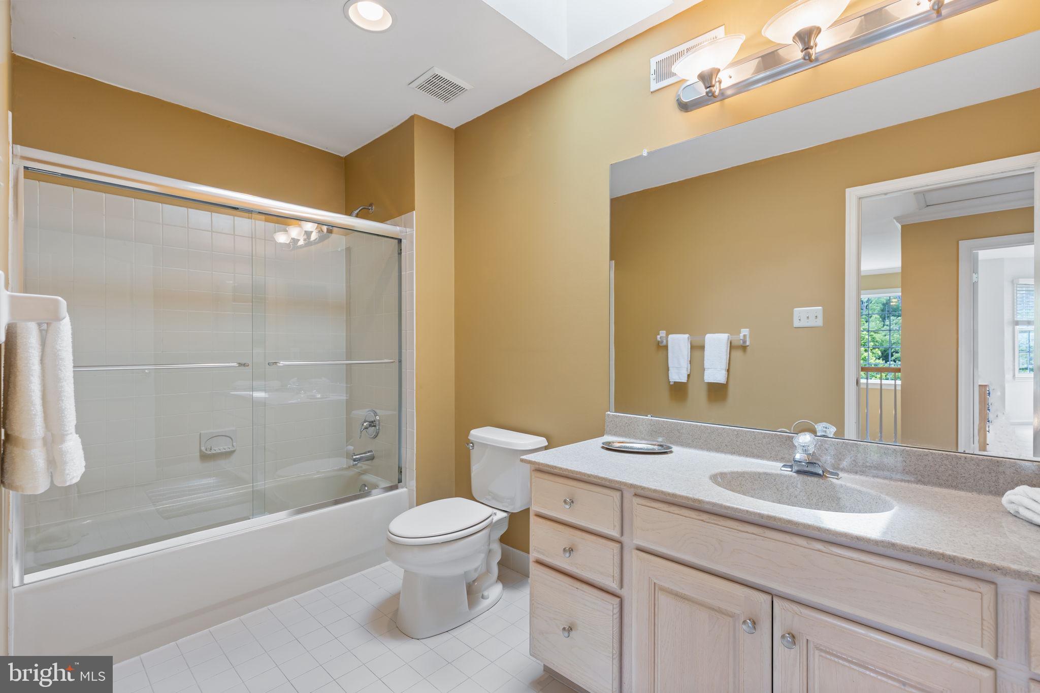 MERION HILL - Residential