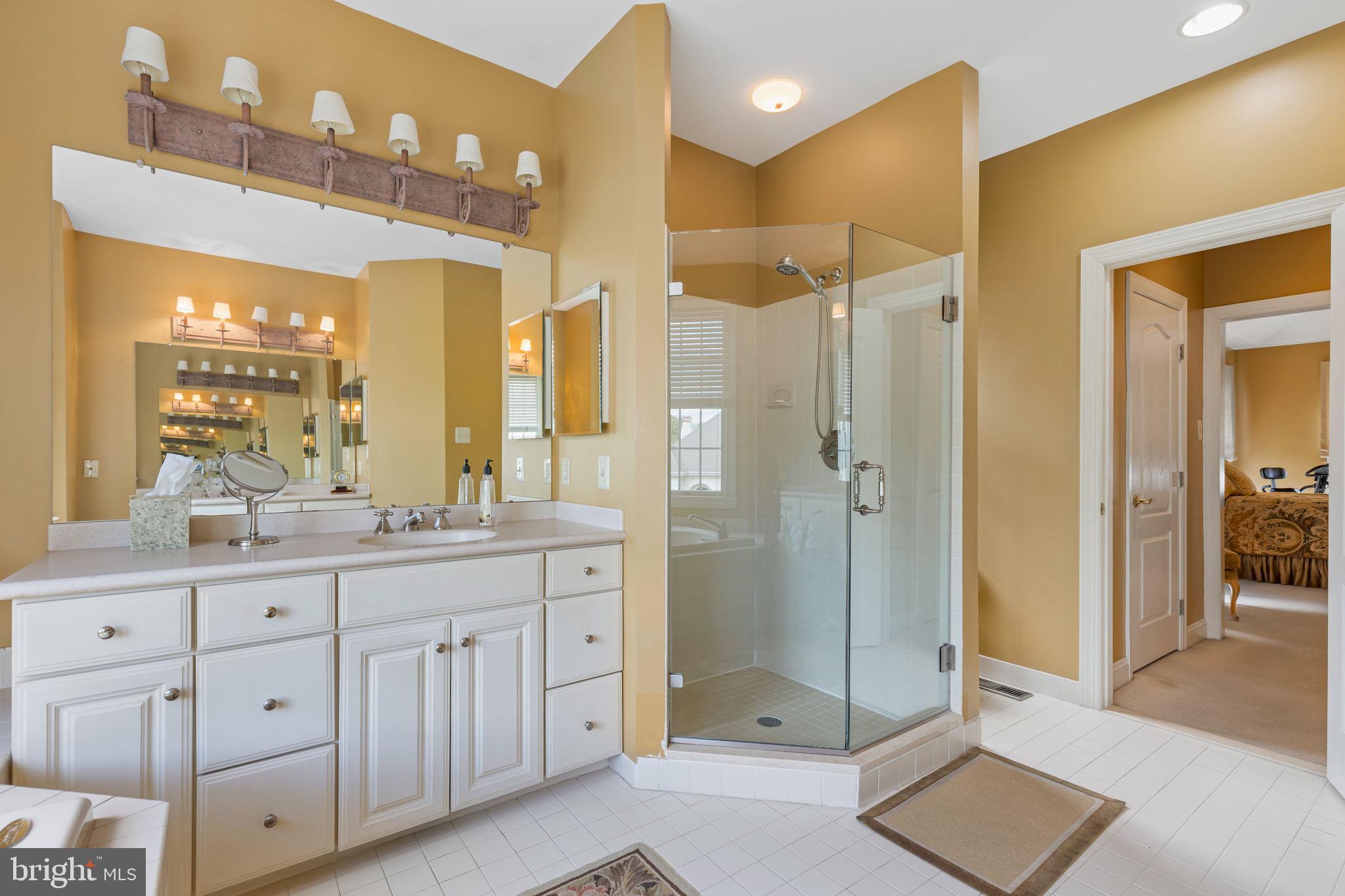 MERION HILL - Residential