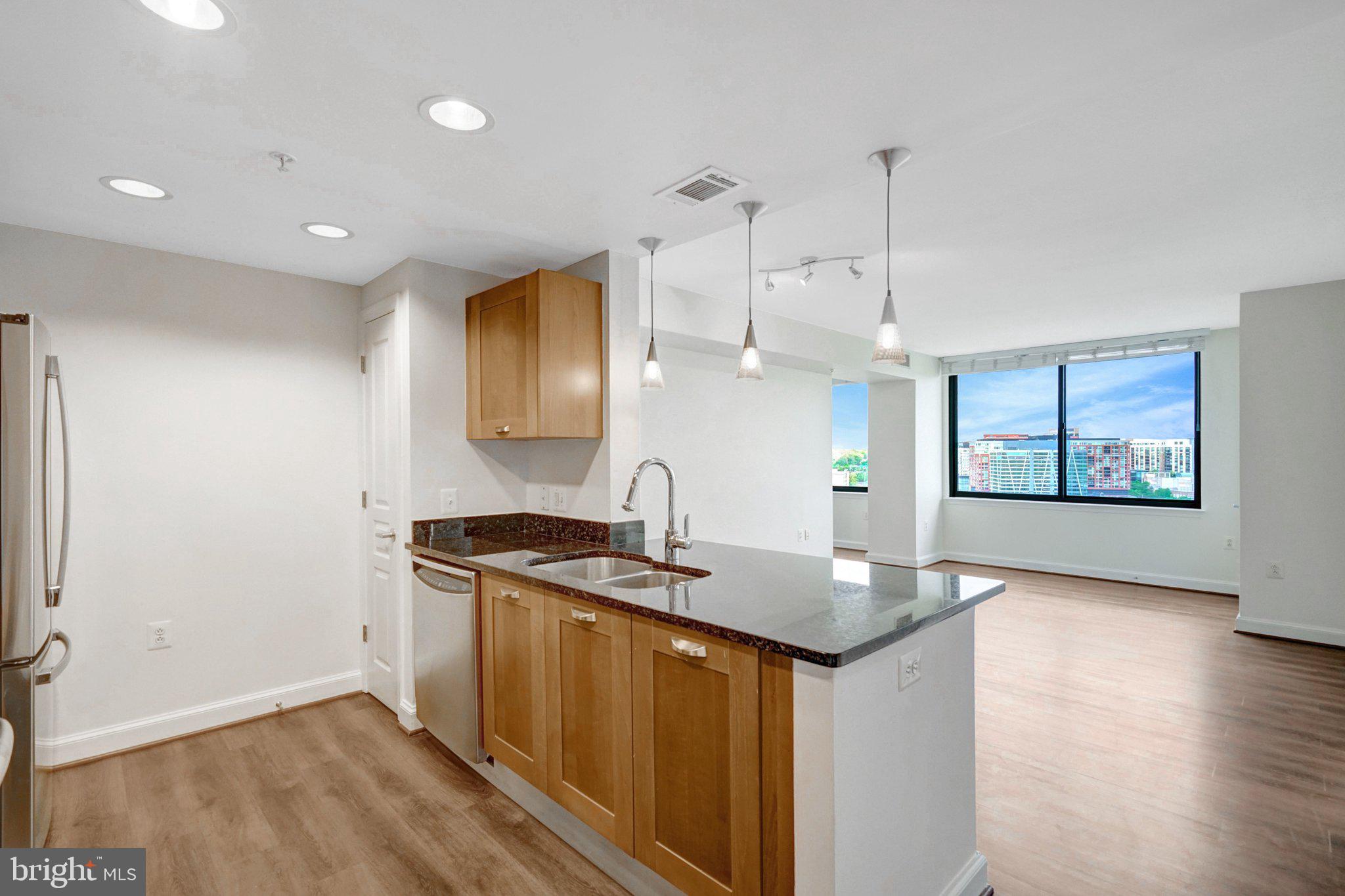 2451 MIDTOWN AVENUE 1502