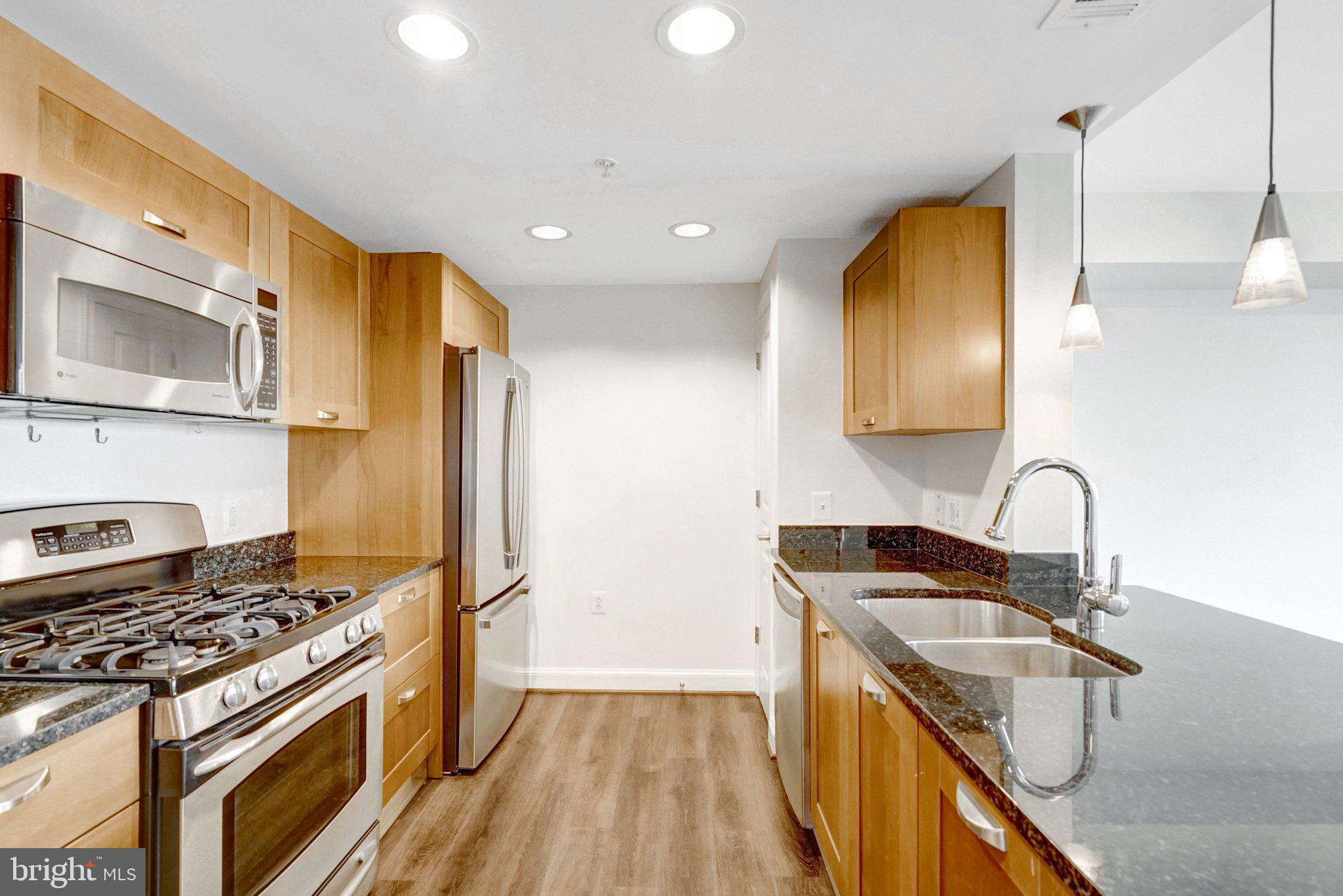 2451 MIDTOWN AVENUE 1502