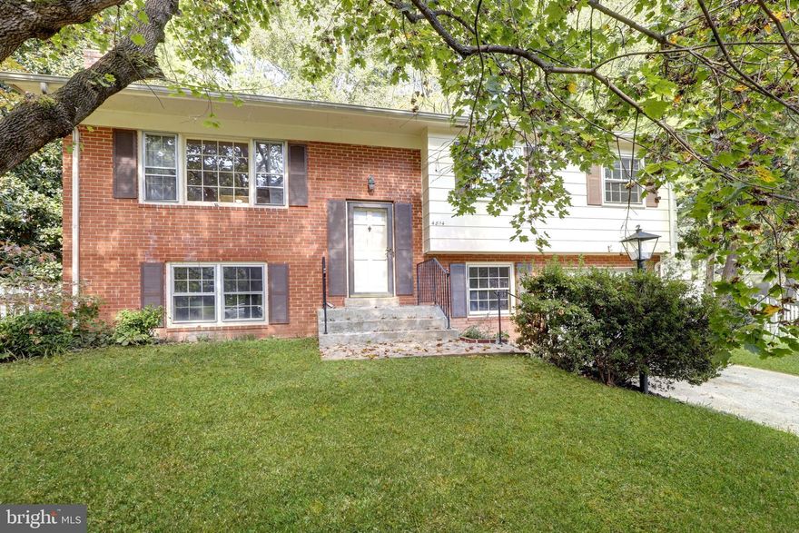 Tremendous opportunity and value for this home. Overall good condition but needs some TLC, priced accordingly. Spacious upper level provides bright living room, open to dining area, Stainless steel appliances: refrigerator 2019, dishwasher 2016! New HVAC 2019, water heater 2015, washing machine 2019. Updated 6-panel colonial doors. Deck recently power washed, looks great! Beautiful end of cul-de-sac location for low traffic living!