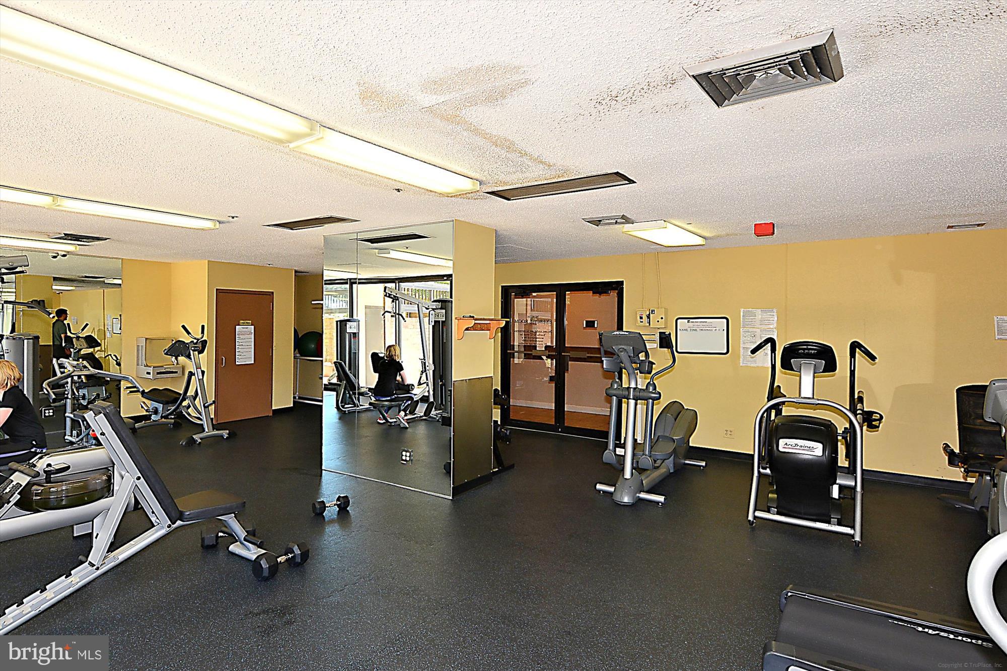 SKYLINE SQUARE CONDO - Residential