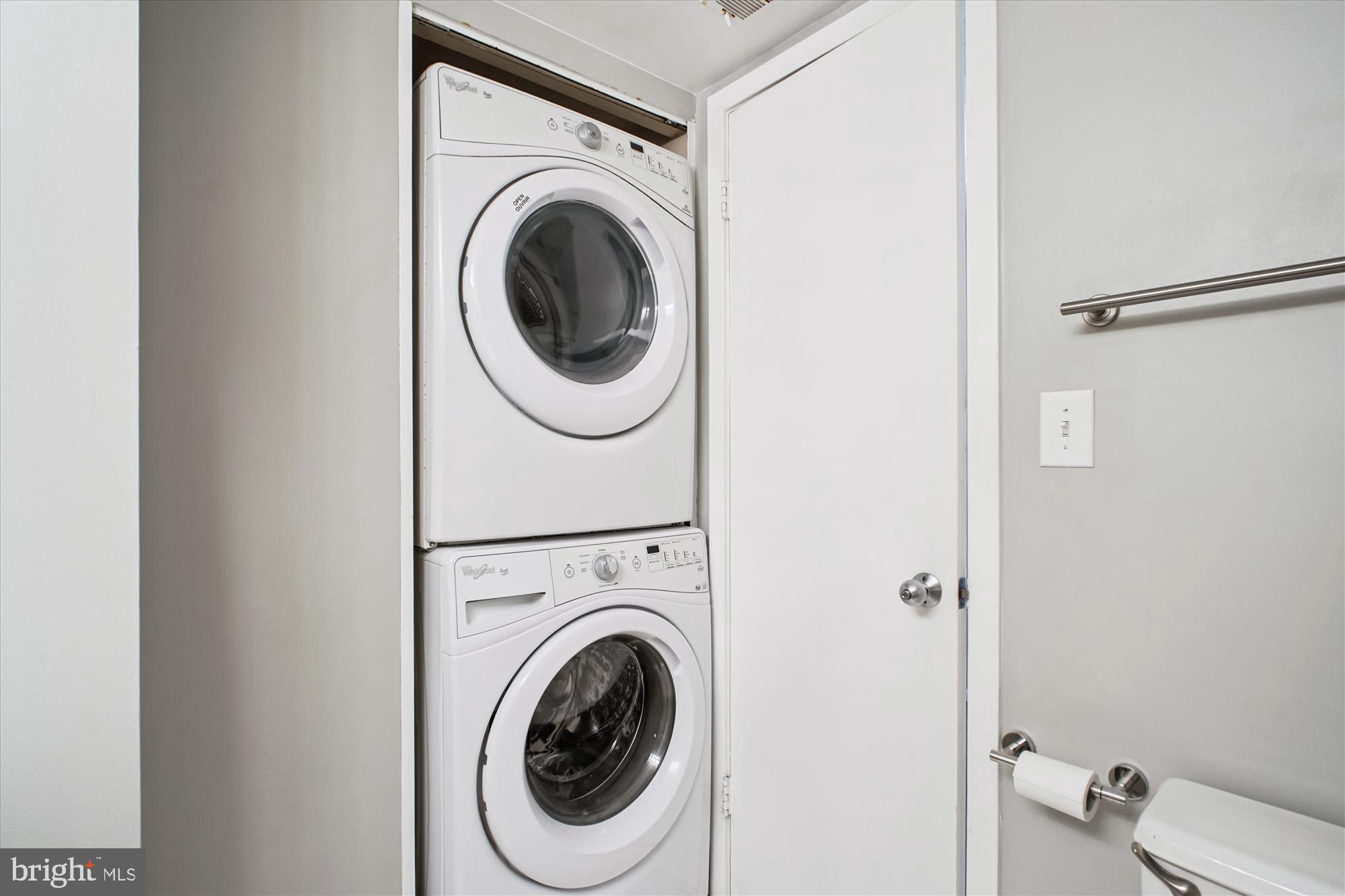 SKYLINE SQUARE CONDO - Residential