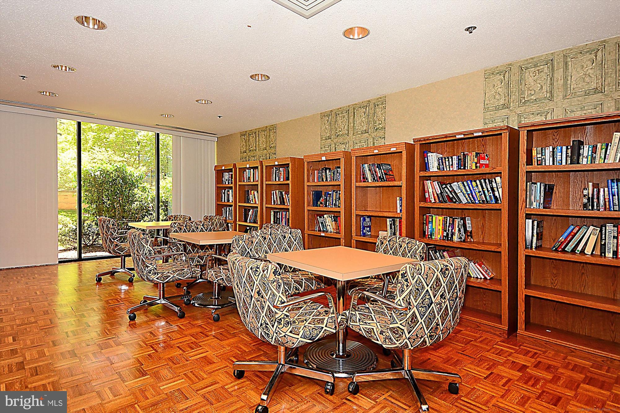 SKYLINE SQUARE CONDO - Residential