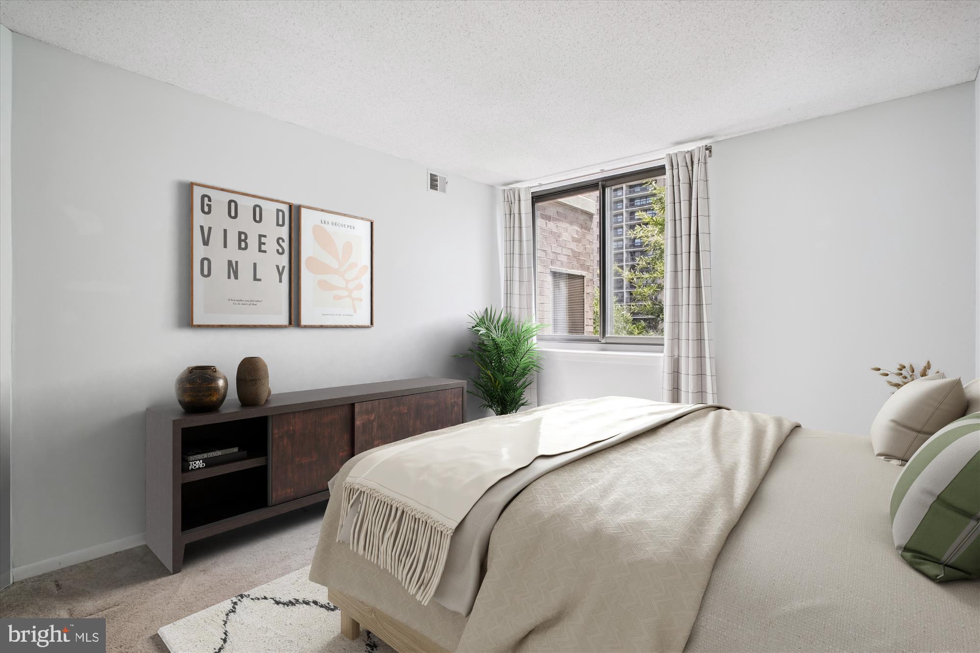 SKYLINE SQUARE CONDO - Residential