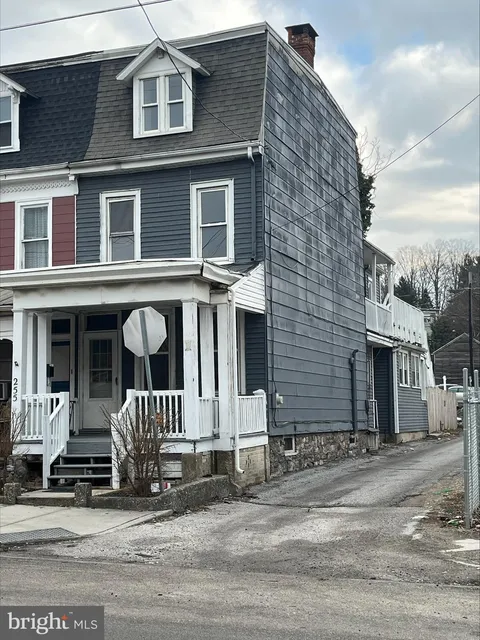 255 Roosevelt Avenue, York, PA 17404 - #: PAYK2077260