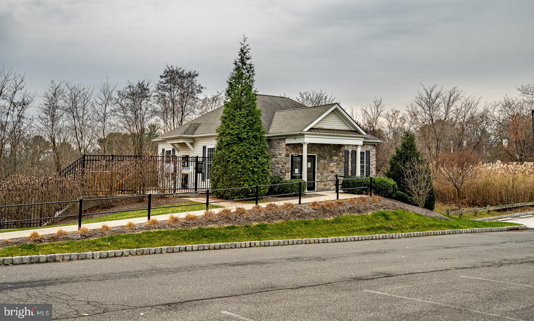 THE HOLLOW AT FOX VA - Residential