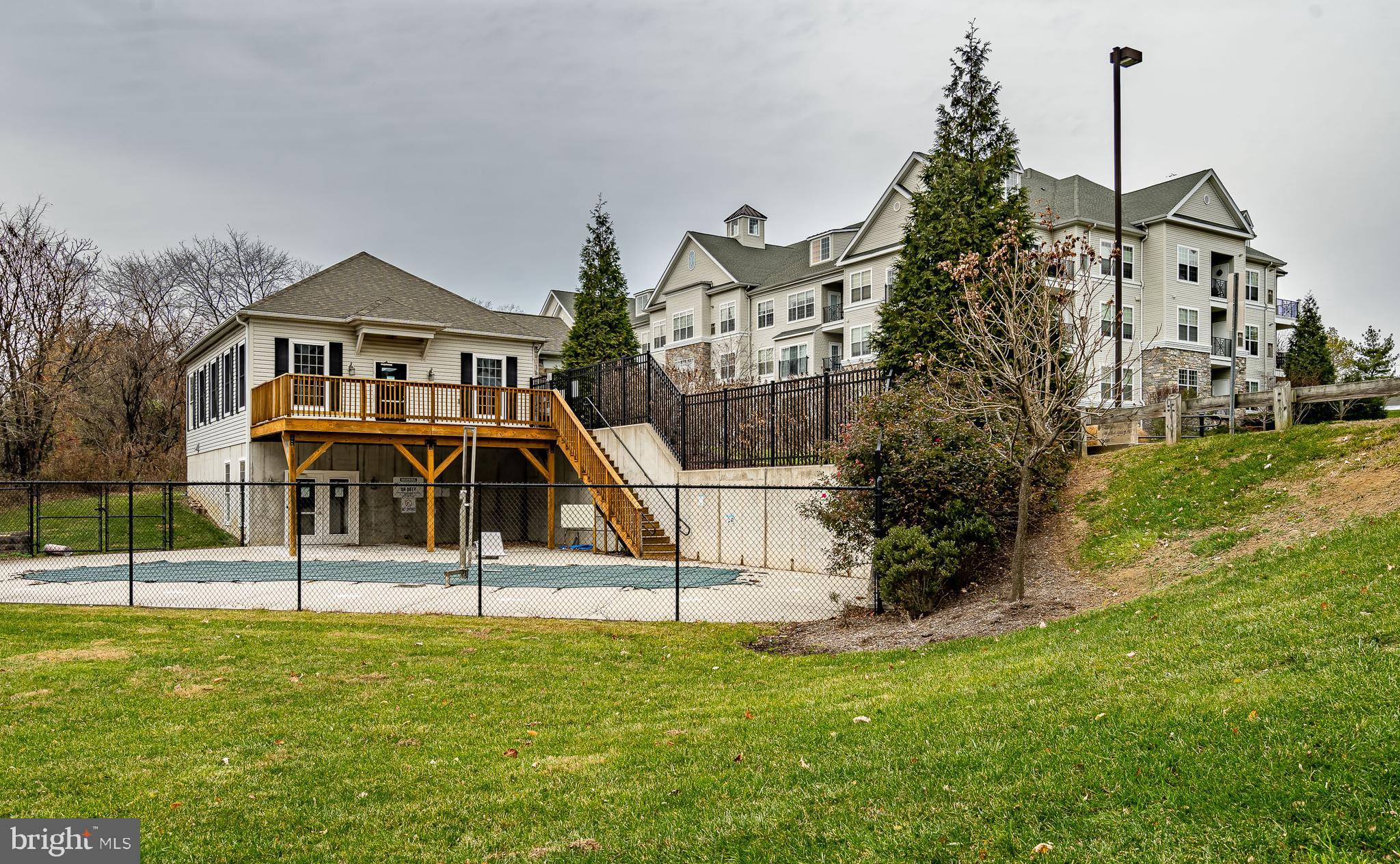 THE HOLLOW AT FOX VA - Residential