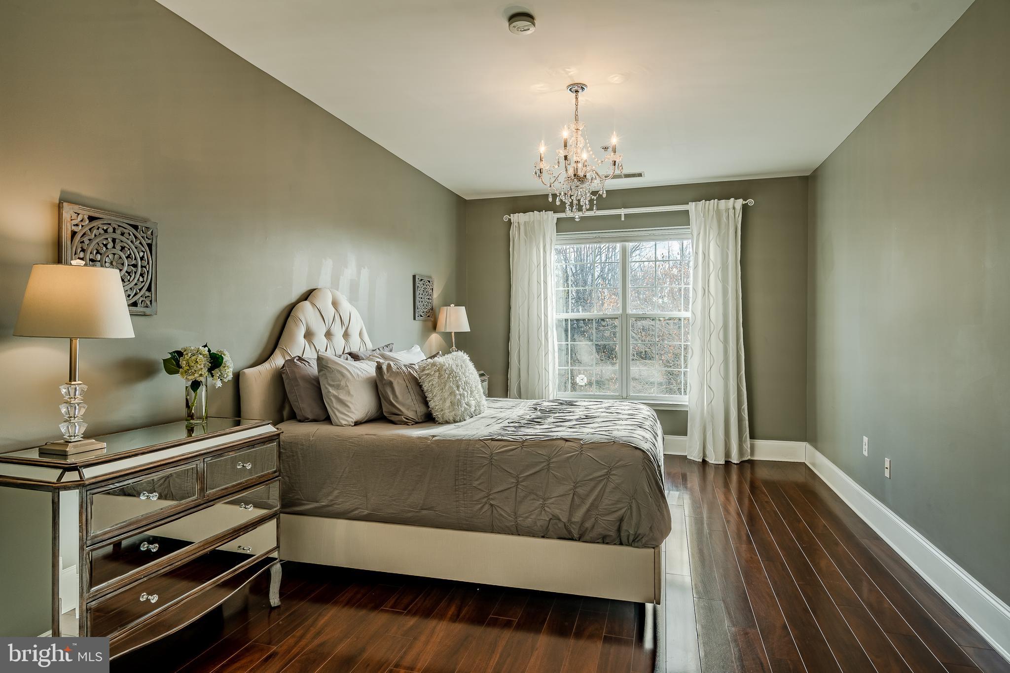 THE HOLLOW AT FOX VA - Residential