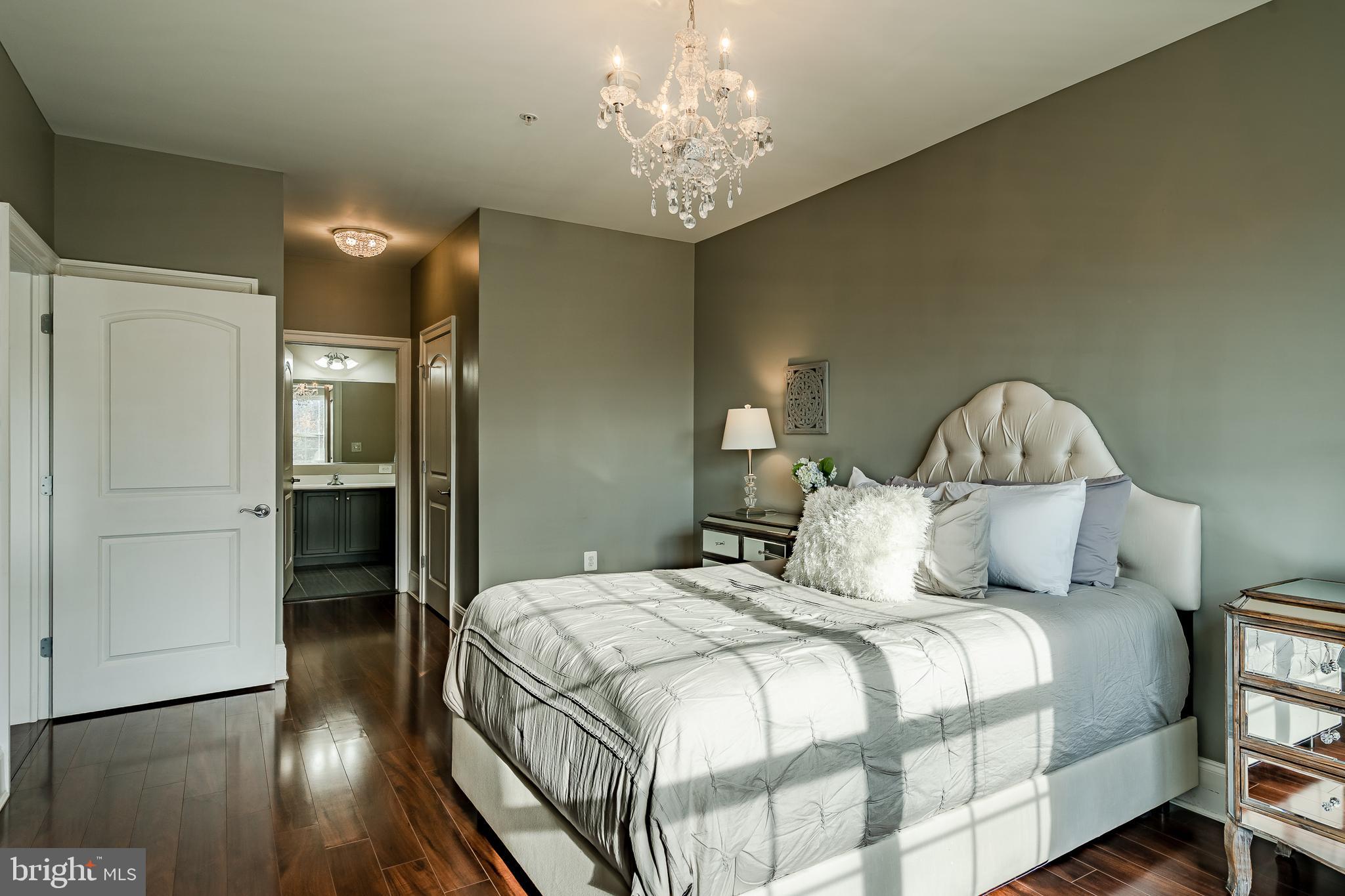 THE HOLLOW AT FOX VA - Residential