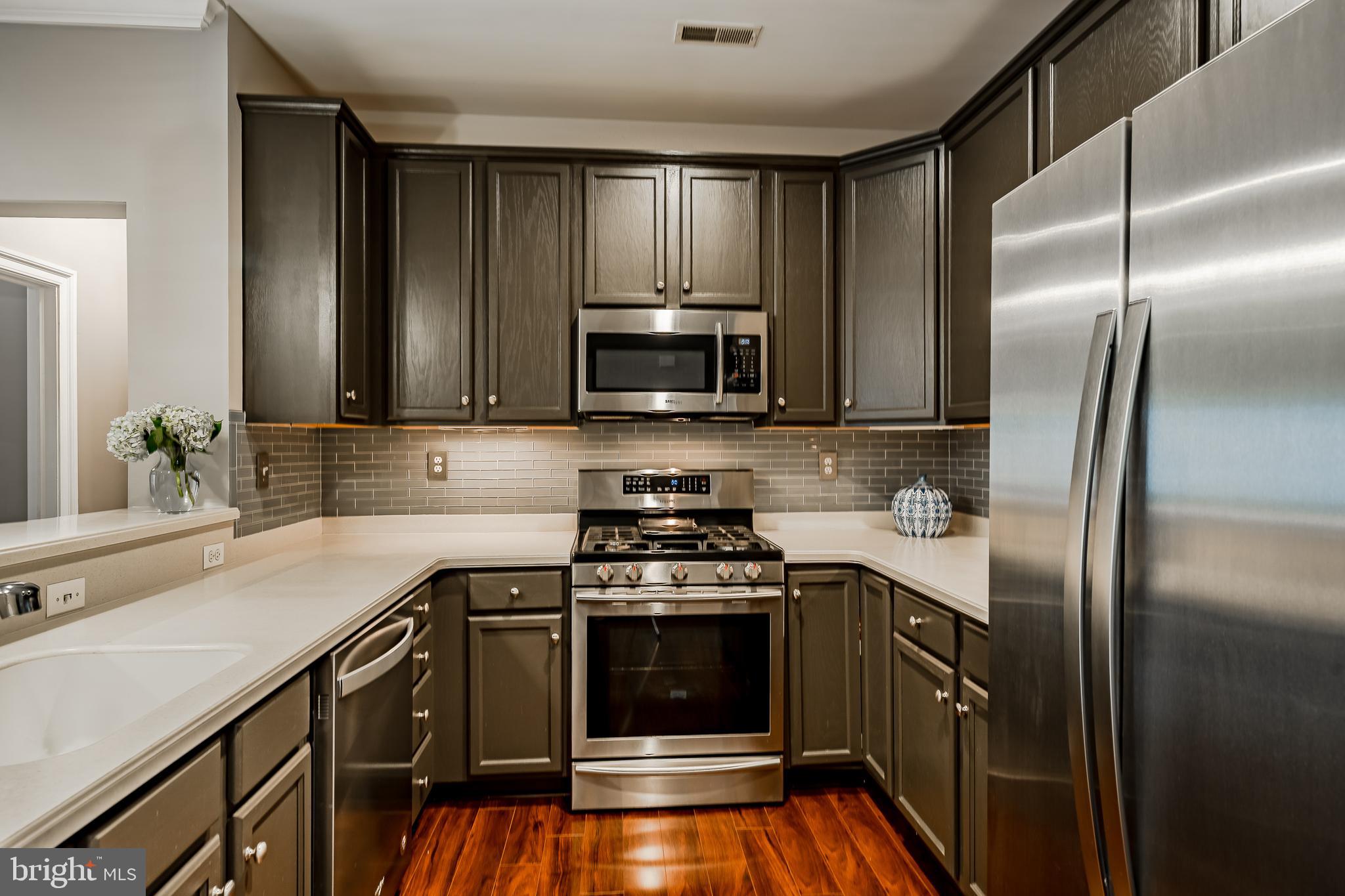 THE HOLLOW AT FOX VA - Residential