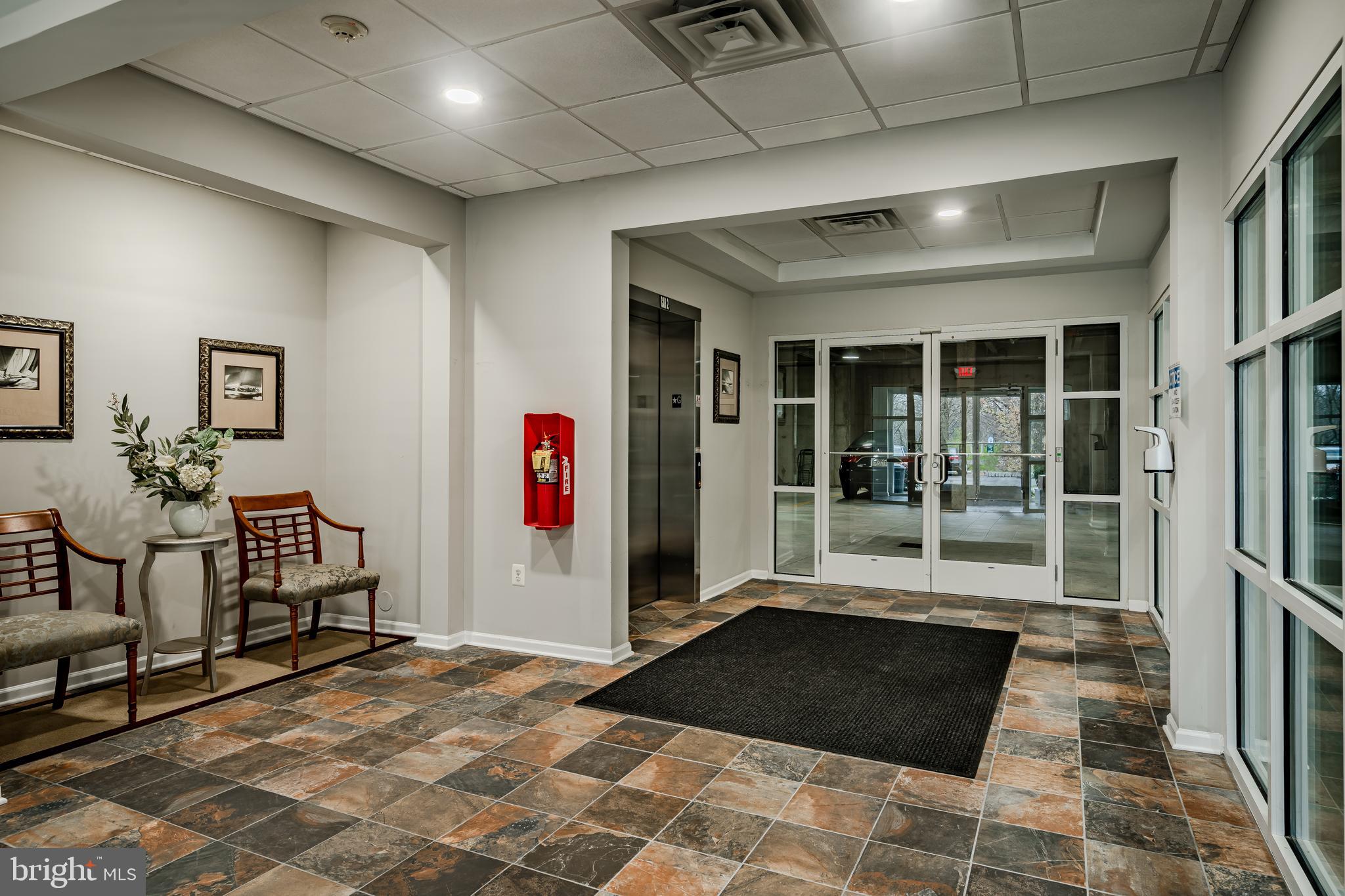 THE HOLLOW AT FOX VA - Residential