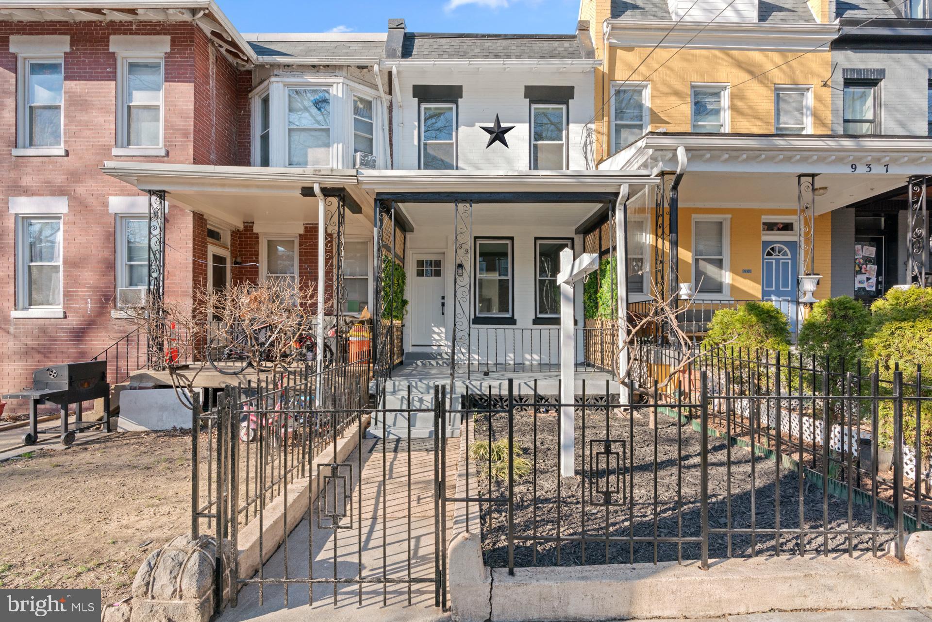 939 SHEPHERD STREET NW