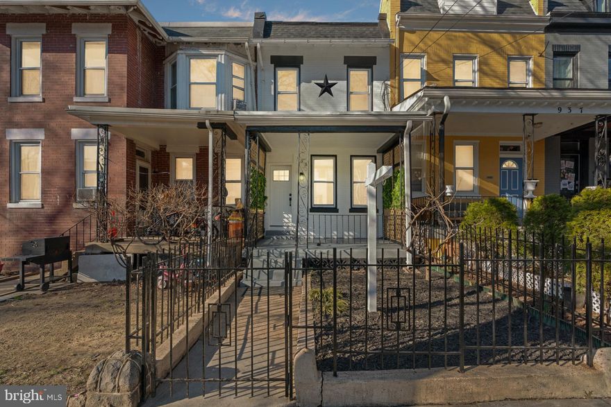939 Shepherd St NW offers a fantastic condo alternative—without condo fees and with the added benefit of free parking. This newly renovated residence features 3 bedrooms, 2 bathrooms, and a fully finished basement.
The property is ideally located just one block from the Georgia Avenue Metro station and close to a variety of shopping and dining options. This beautiful home offers the perfect blend of high-end living and smart investment potential in one of DC’s most sought-after neighborhoods.
Step past the inviting front porch into a light-filled main level designed for relaxation and comfort. The gourmet kitchen features Calacatta stone countertops, premium stainless steel appliances, sophisticated display cabinetry, and a built-in microwave.
Upstairs, you’ll find three bedrooms finished with hardwood flooring. The lower level is fully finished and includes a full bathroom and new laundry appliances.
Don’t miss this rare opportunity to own a turnkey home with strong equity potential and approximately 1,800 square feet of living space