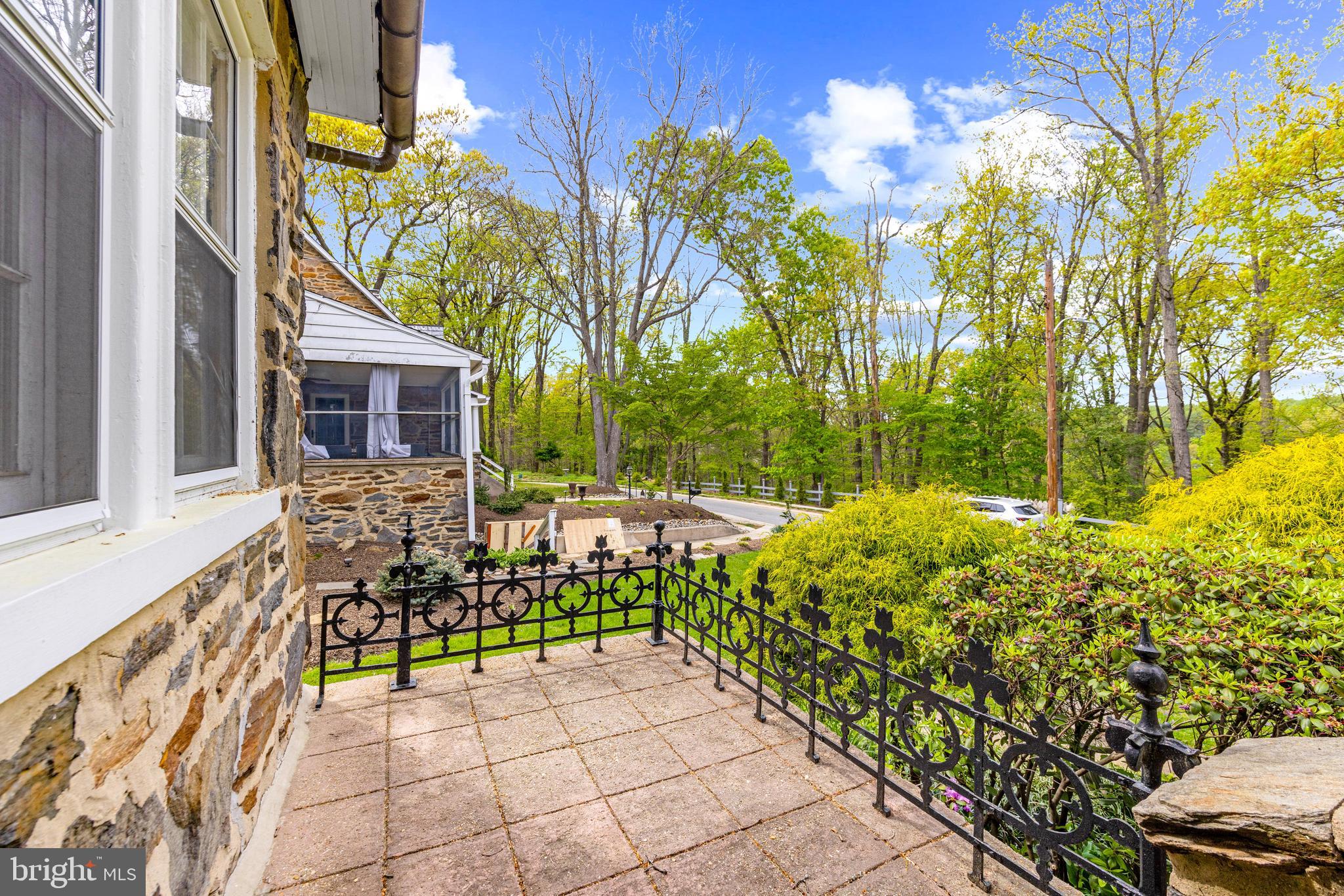 TOWSON ESTATES - Residential Lease
