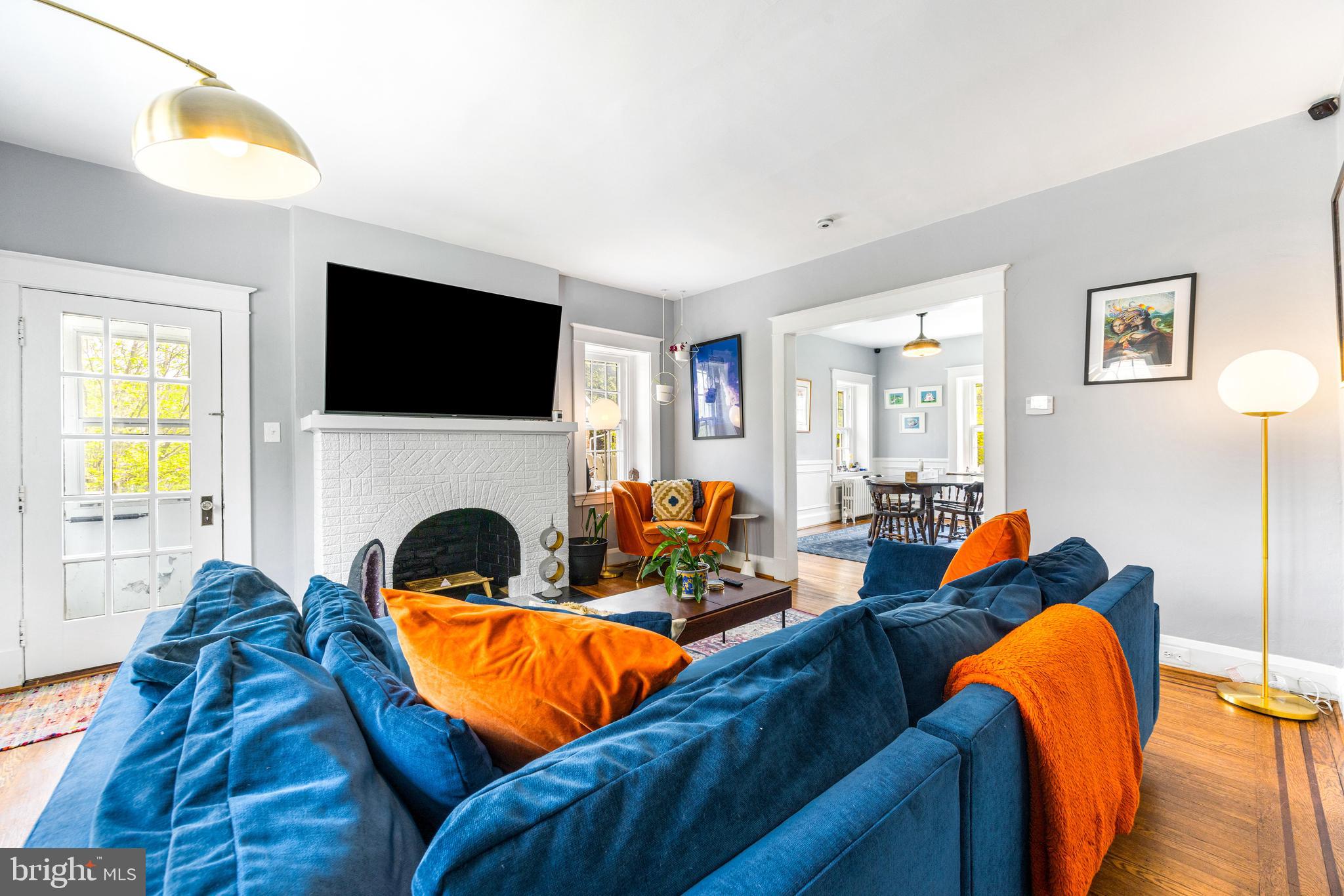 TOWSON ESTATES - Residential Lease