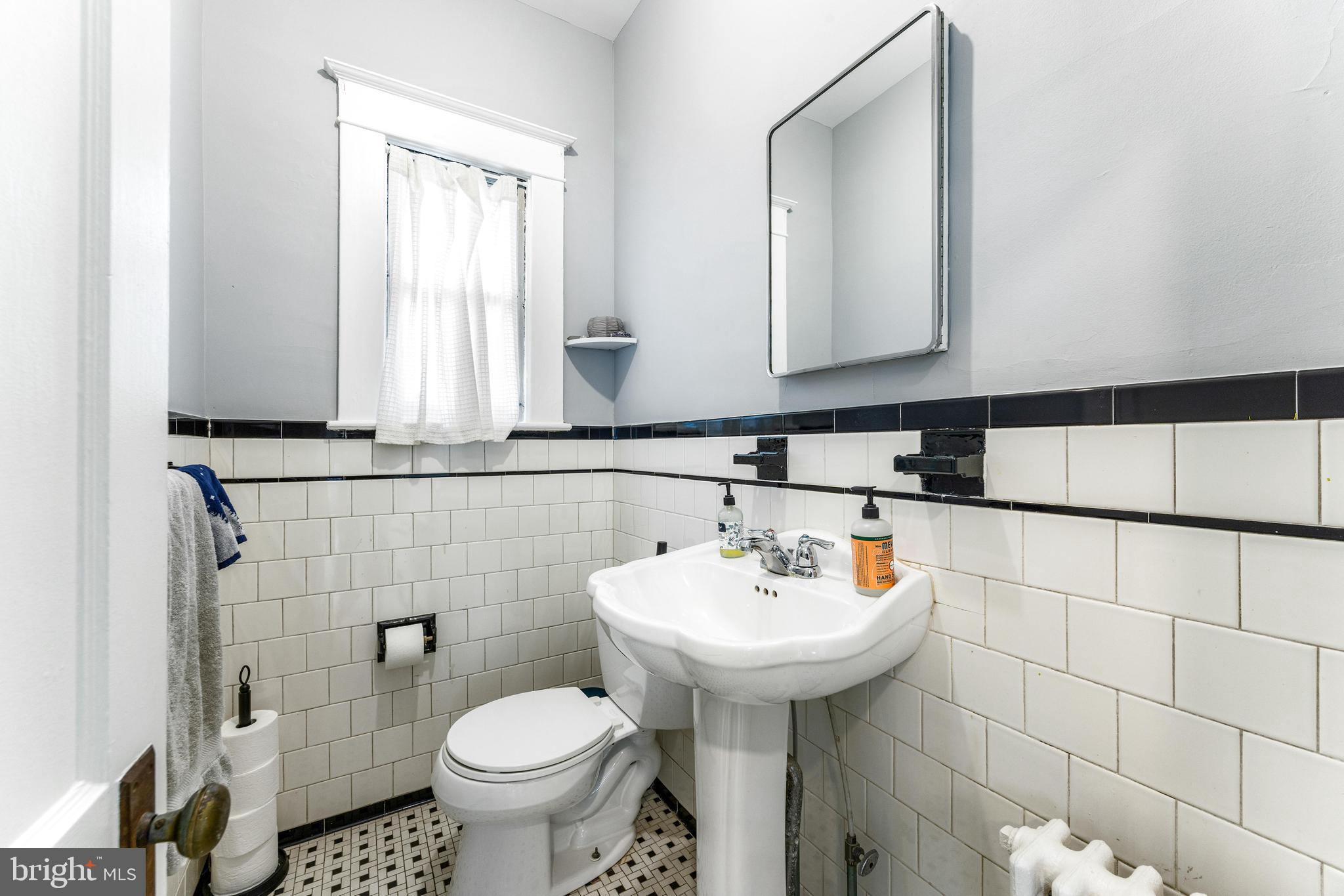 TOWSON ESTATES - Residential Lease