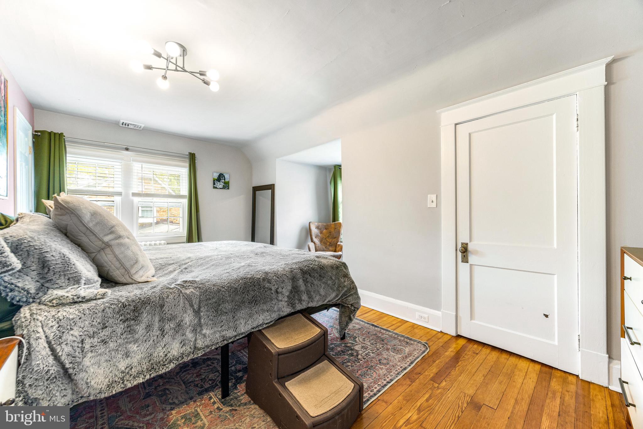 TOWSON ESTATES - Residential Lease