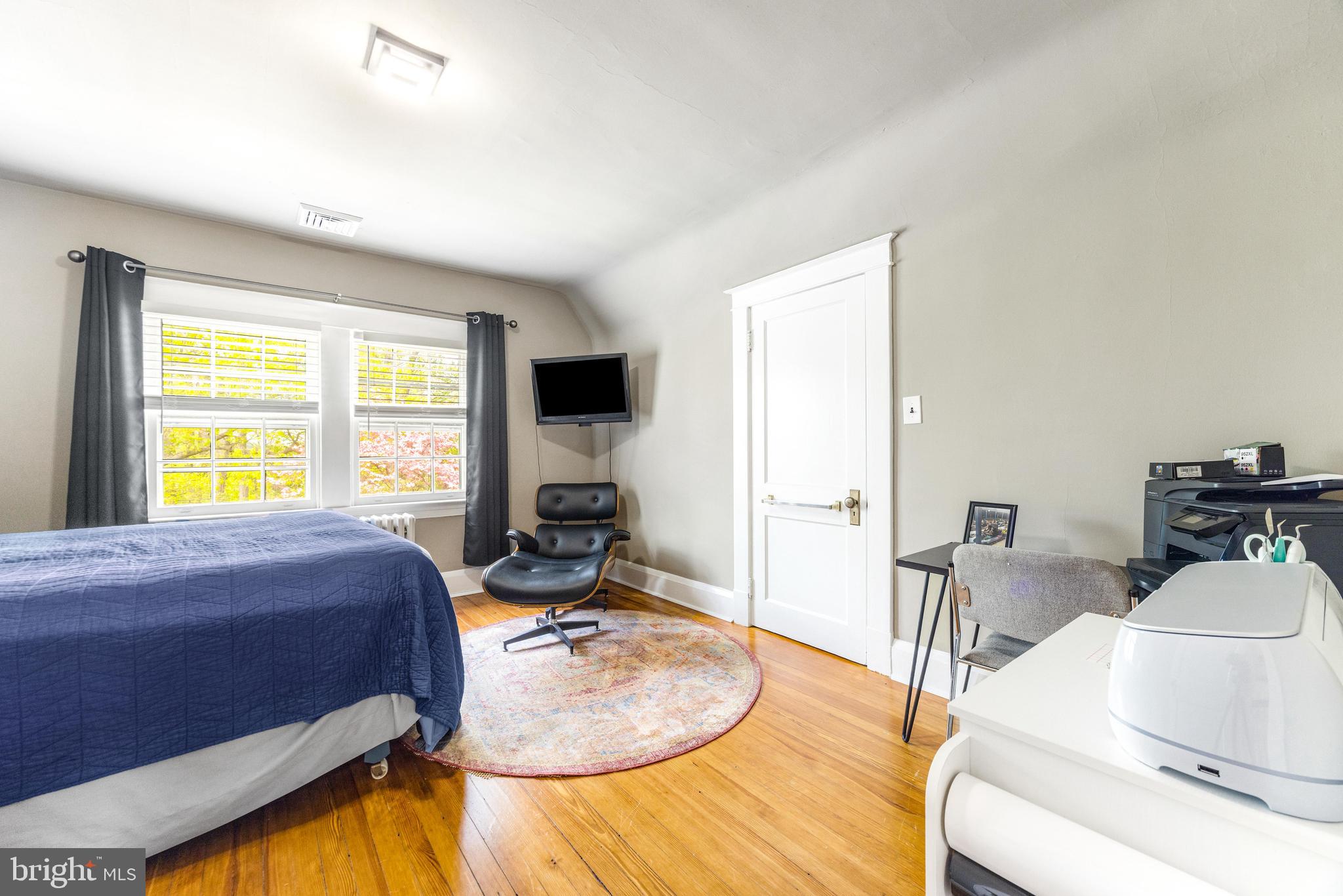 TOWSON ESTATES - Residential Lease